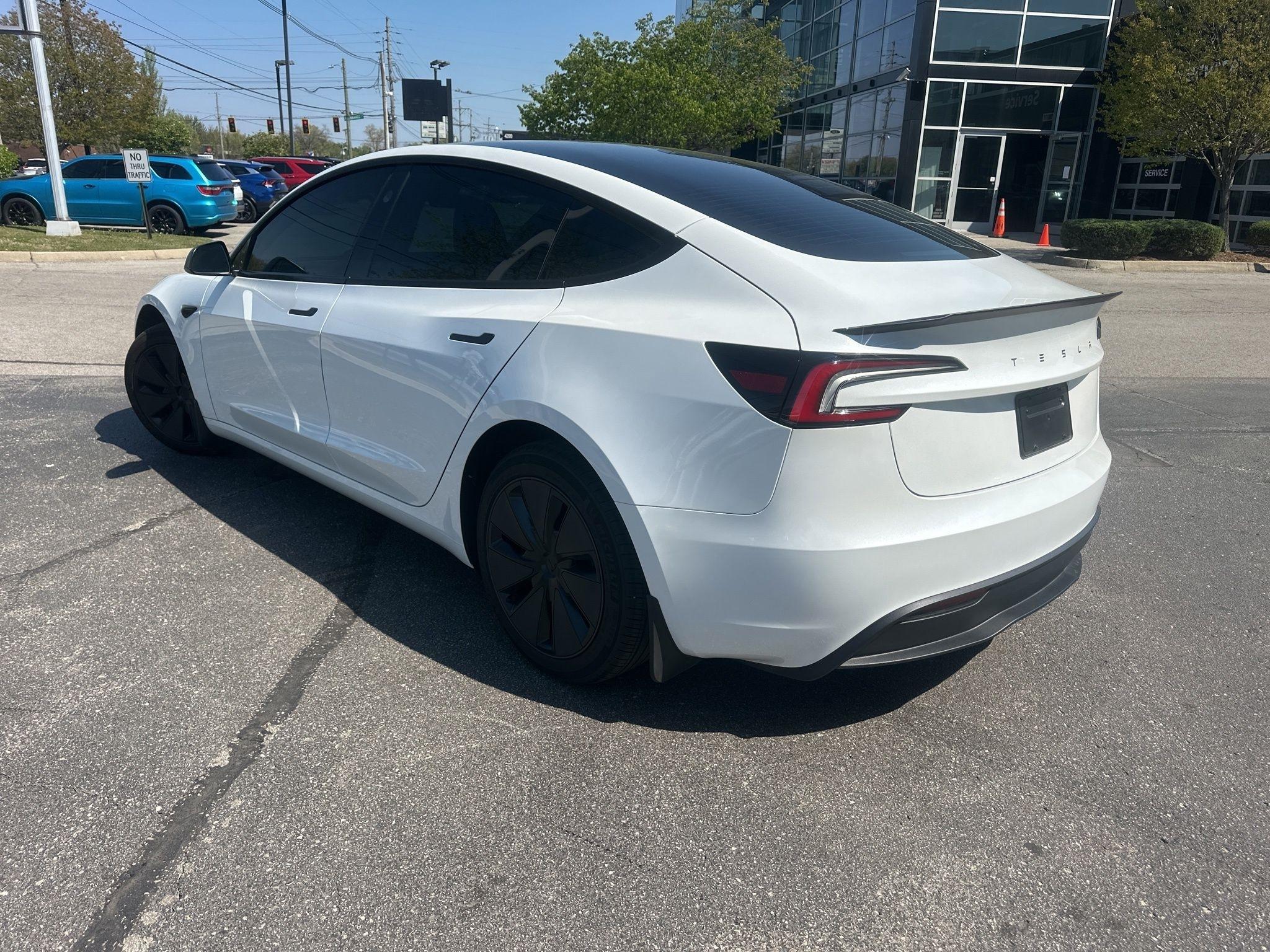 Tesla Model 3  2025
