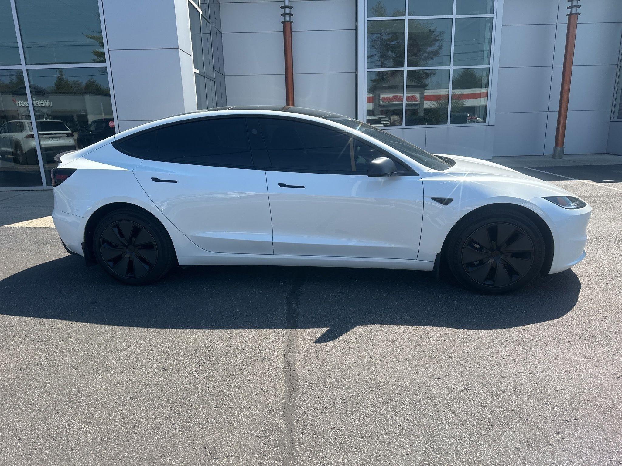 Tesla Model 3  2025