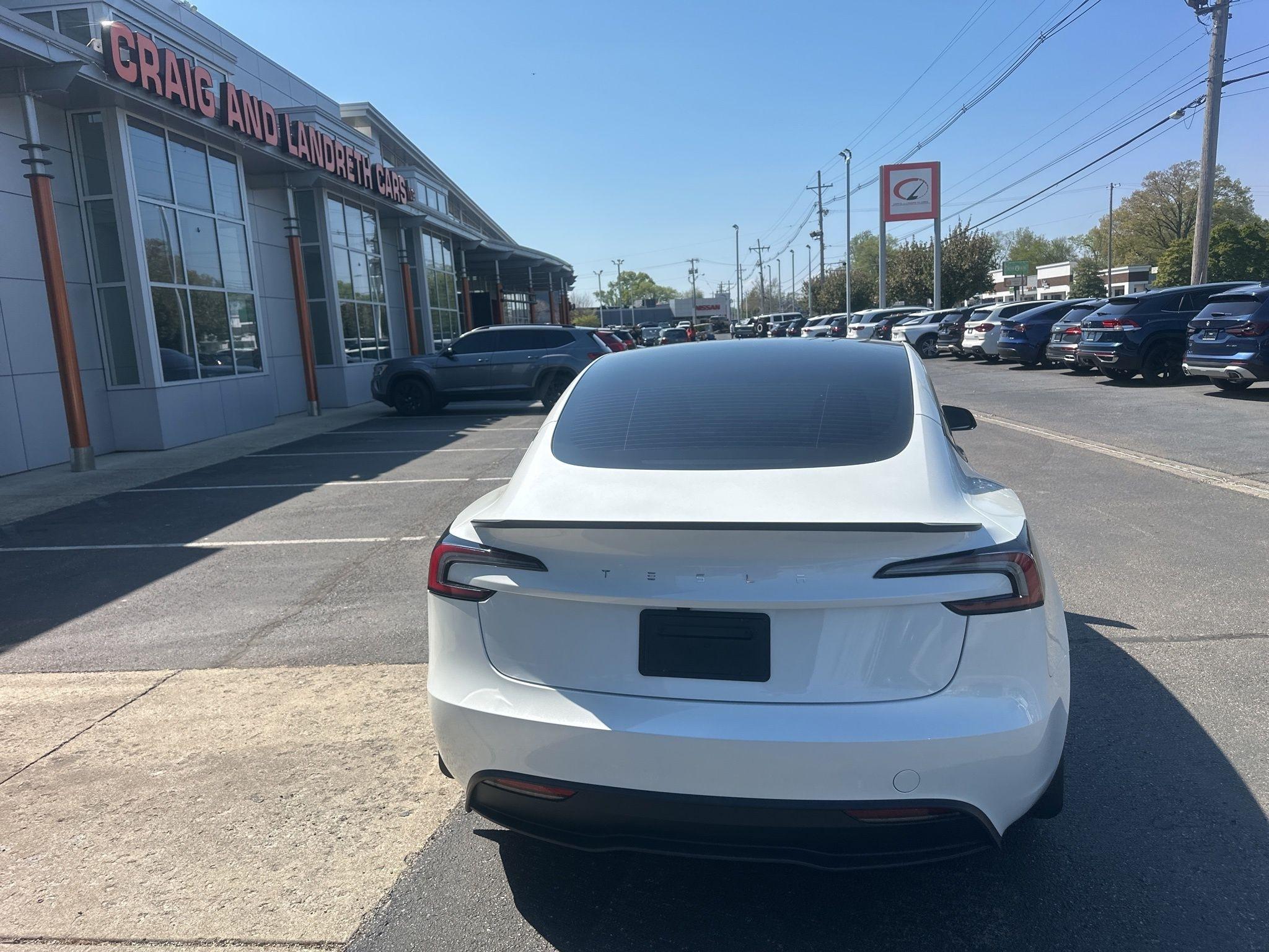 Tesla Model 3  2025