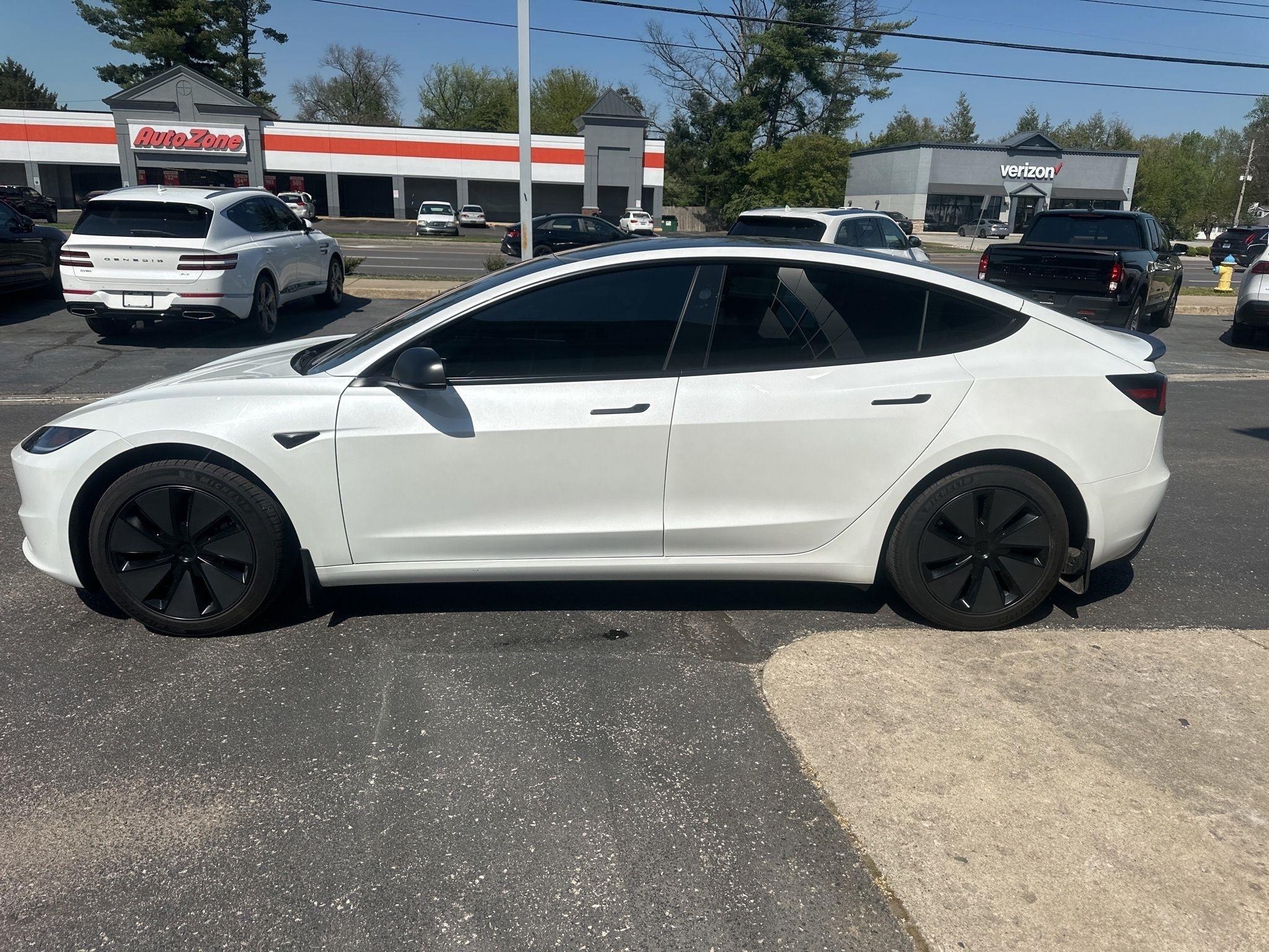 Tesla Model 3  2025