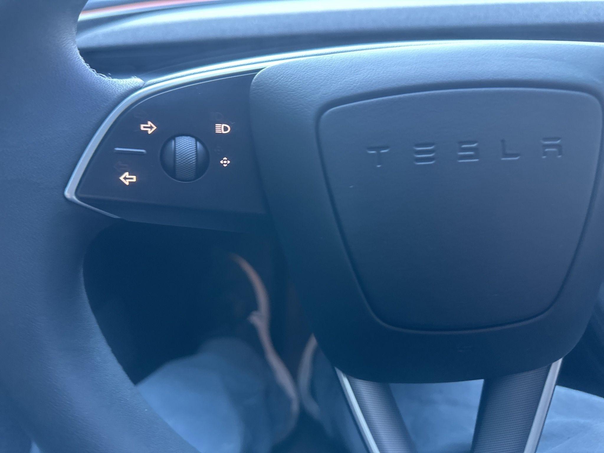 Tesla Model 3  2025