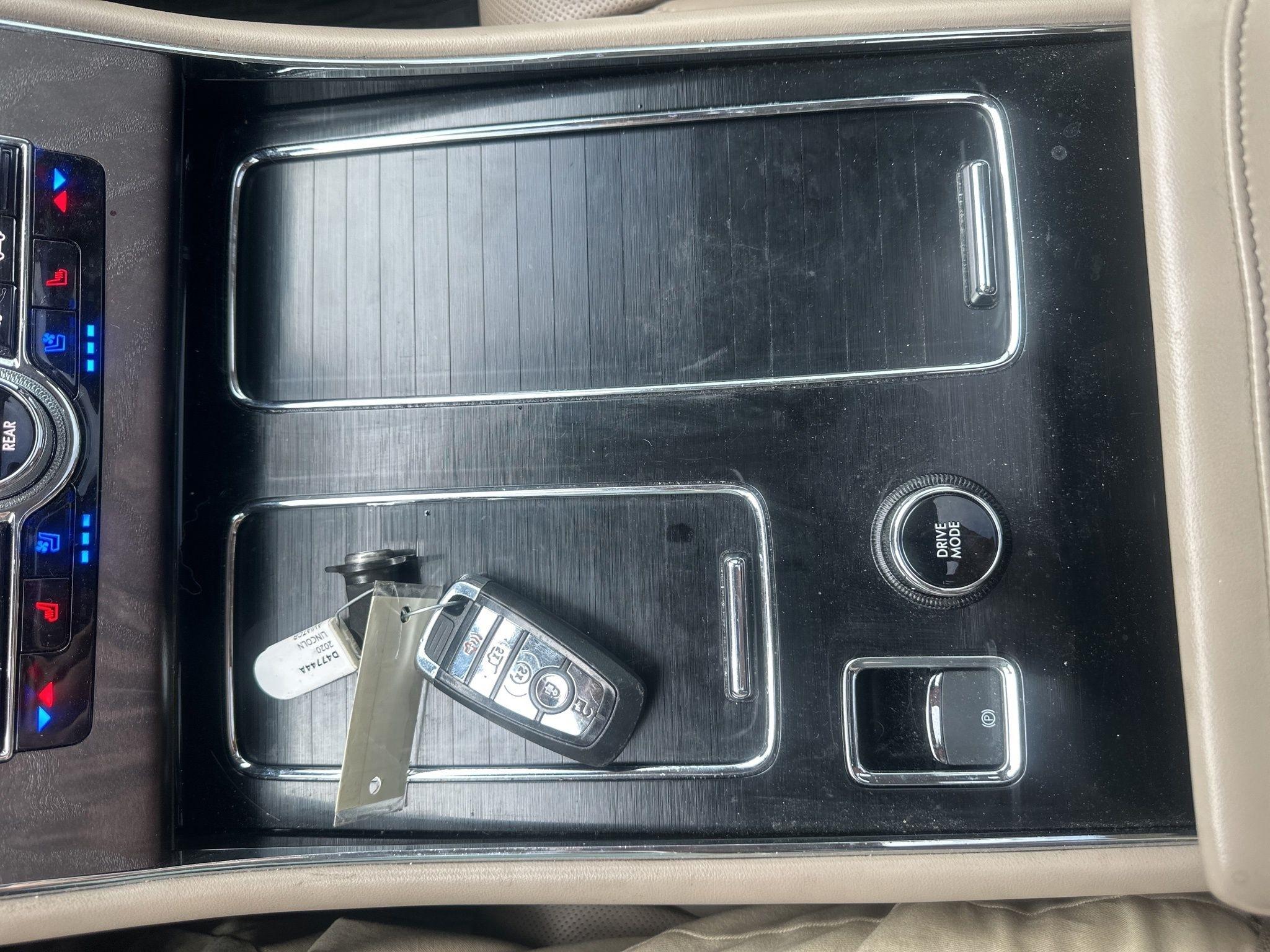 Lincoln Aviator  2020