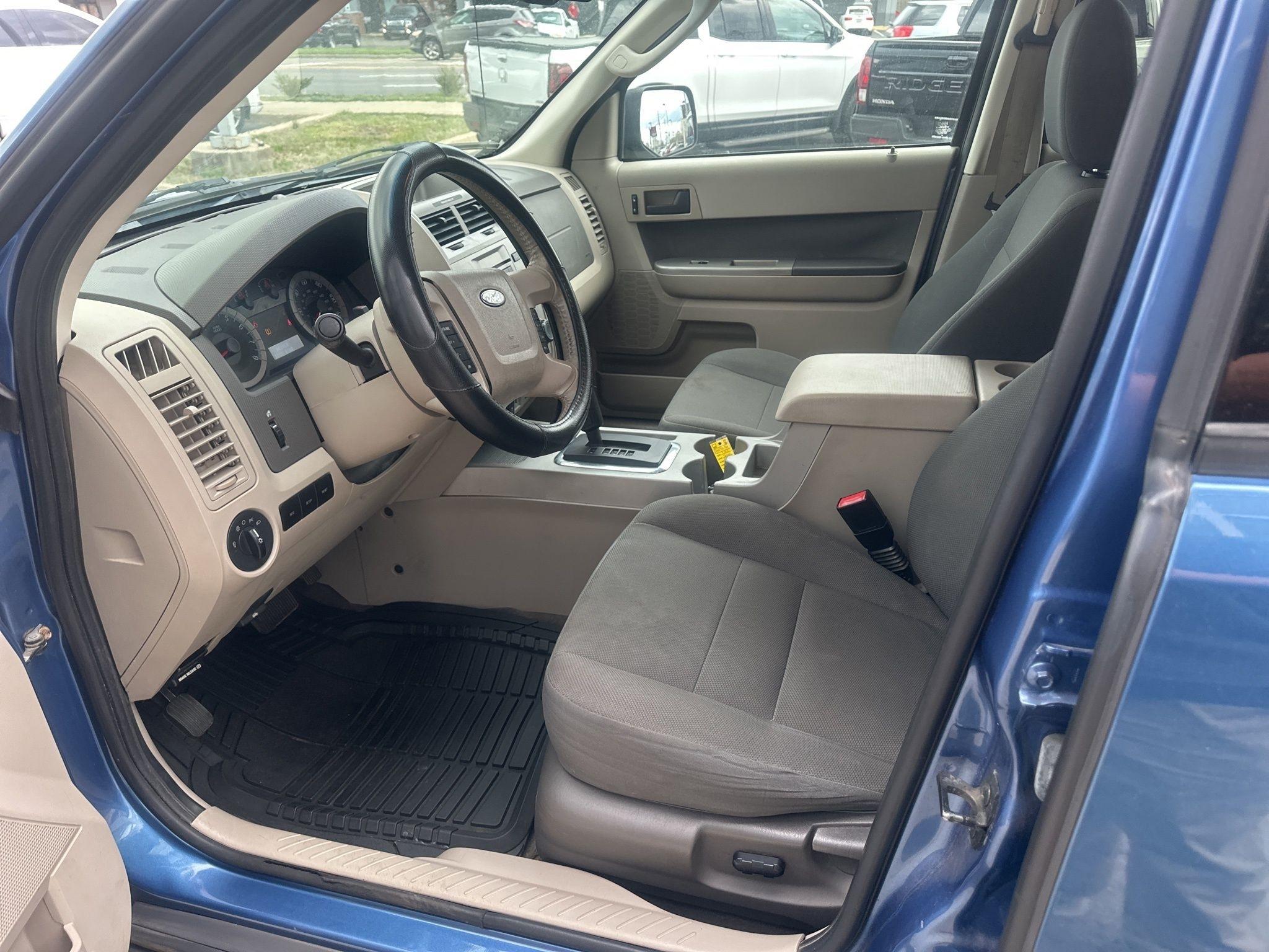 Ford Escape  2009