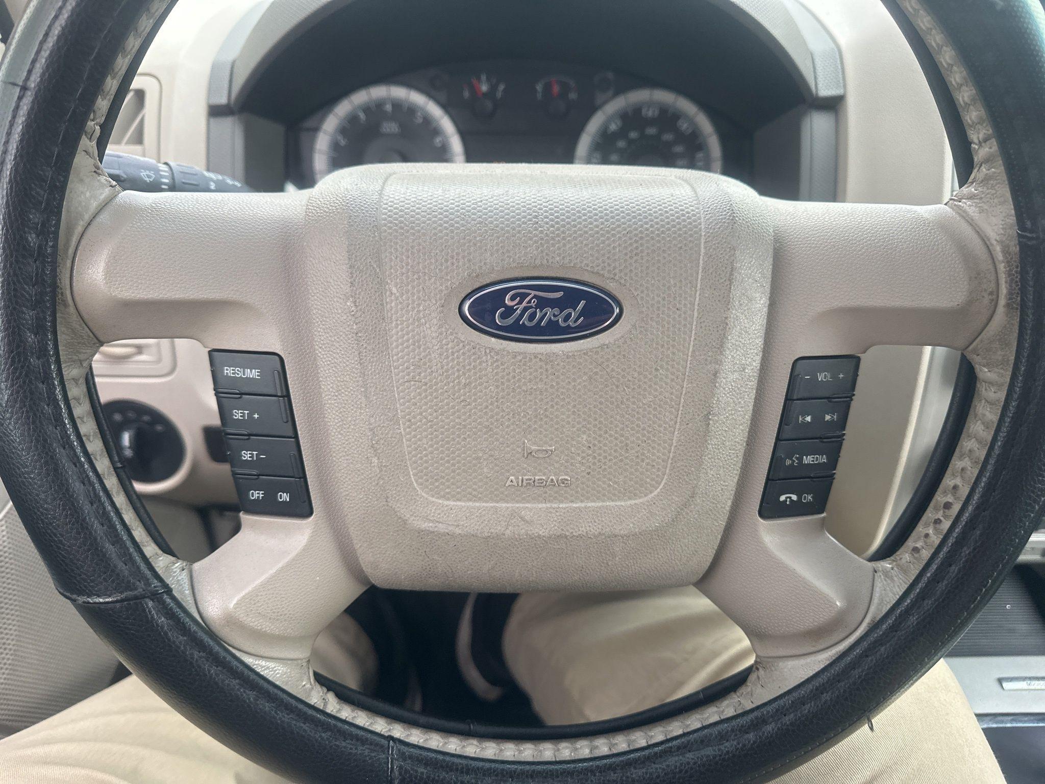 Ford Escape  2009