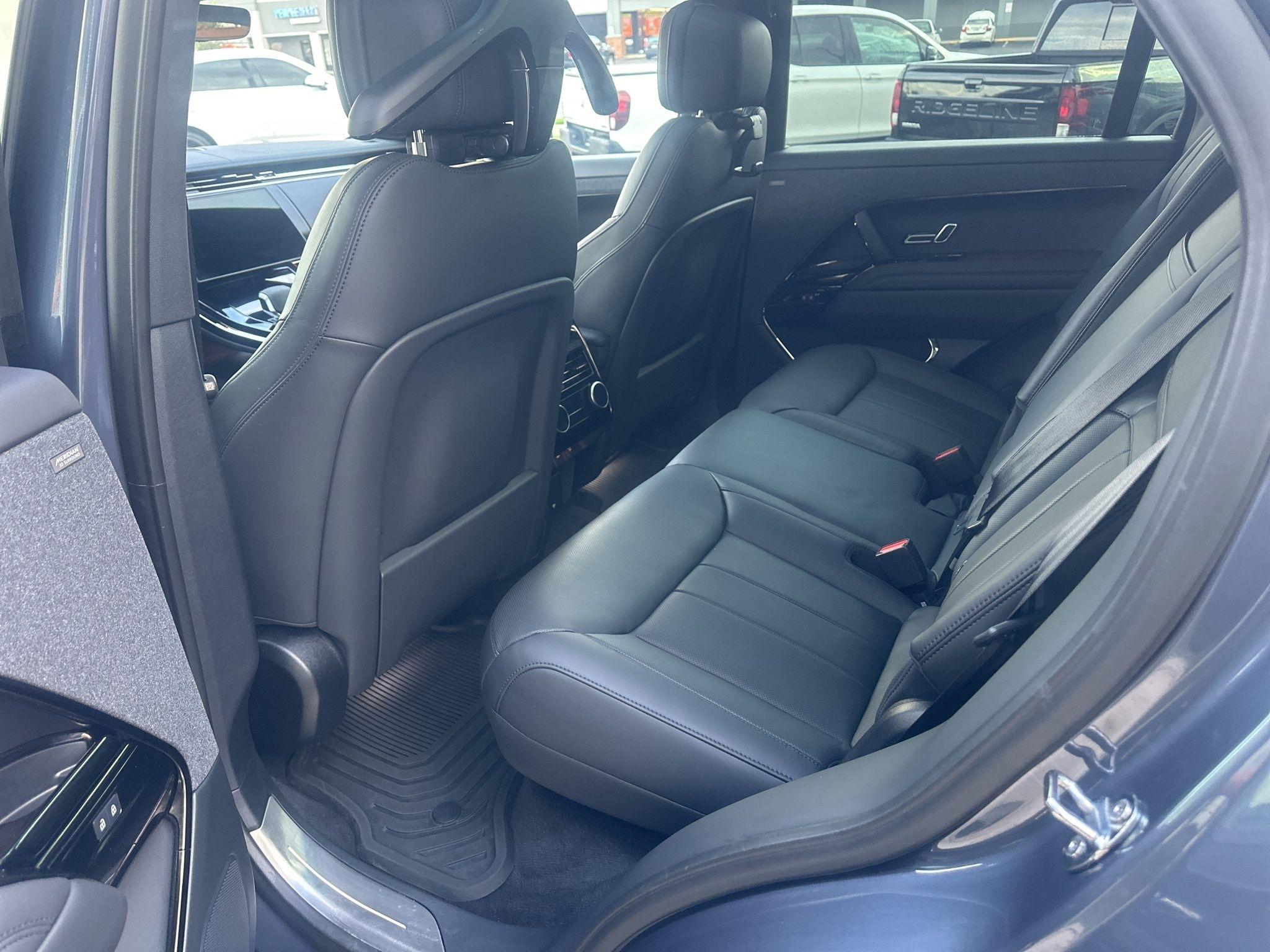 Land Rover Range Rover Sport  2025