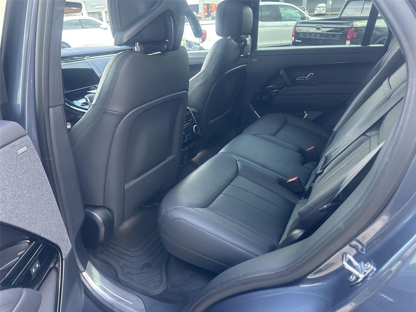 Land Rover Range Rover Sport  2025