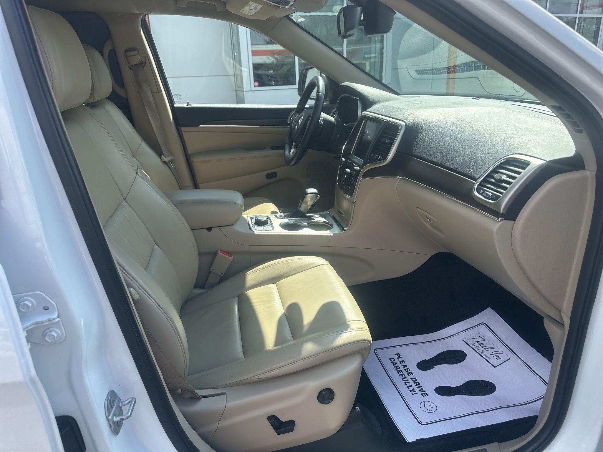 Jeep Grand Cherokee  2016