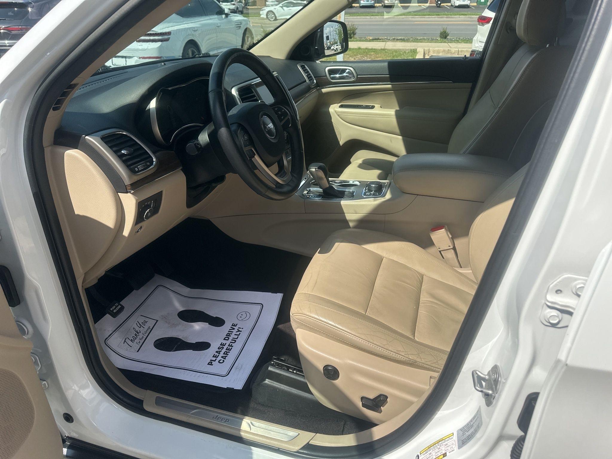 Jeep Grand Cherokee  2016