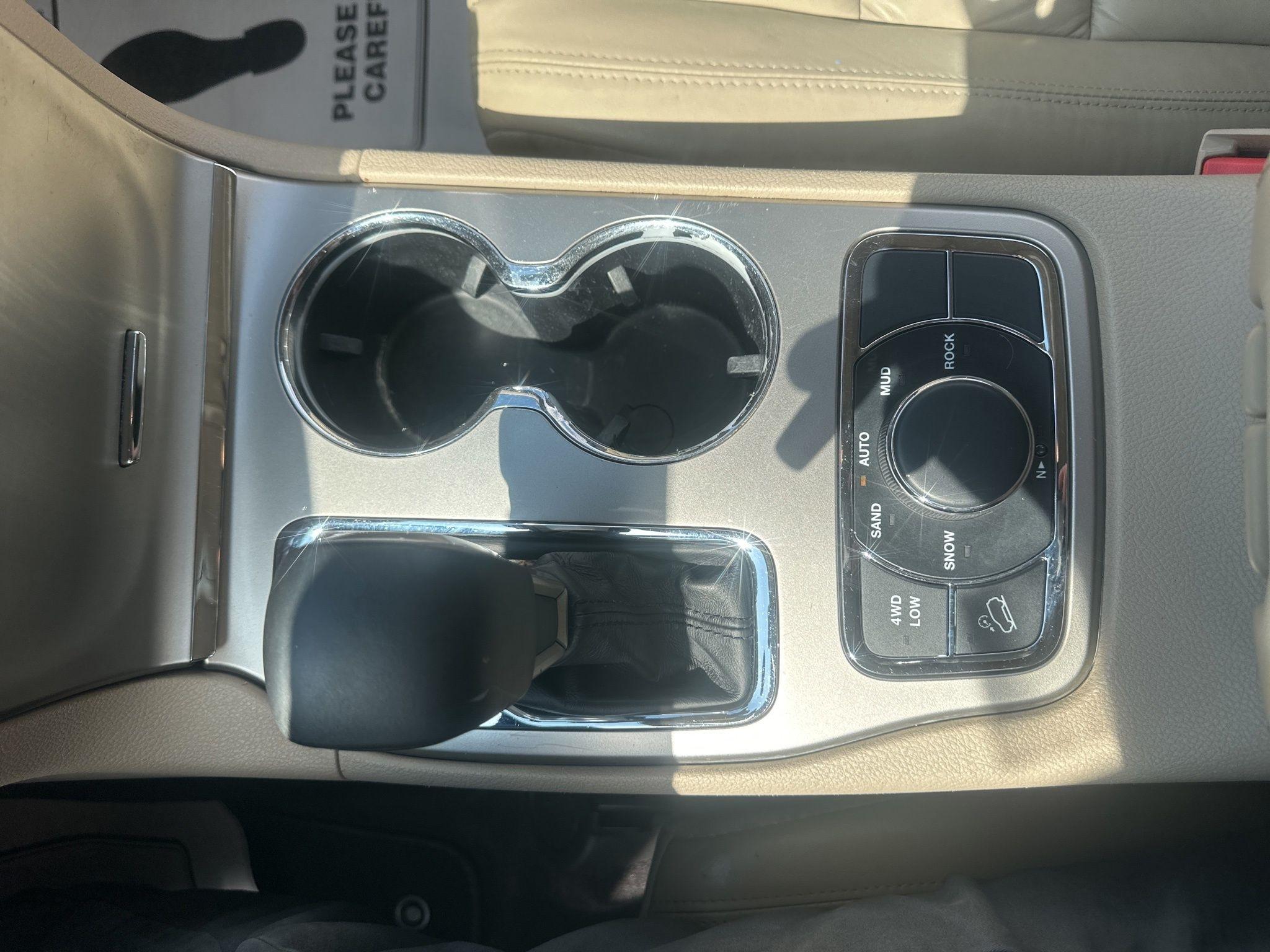 Jeep Grand Cherokee  2016