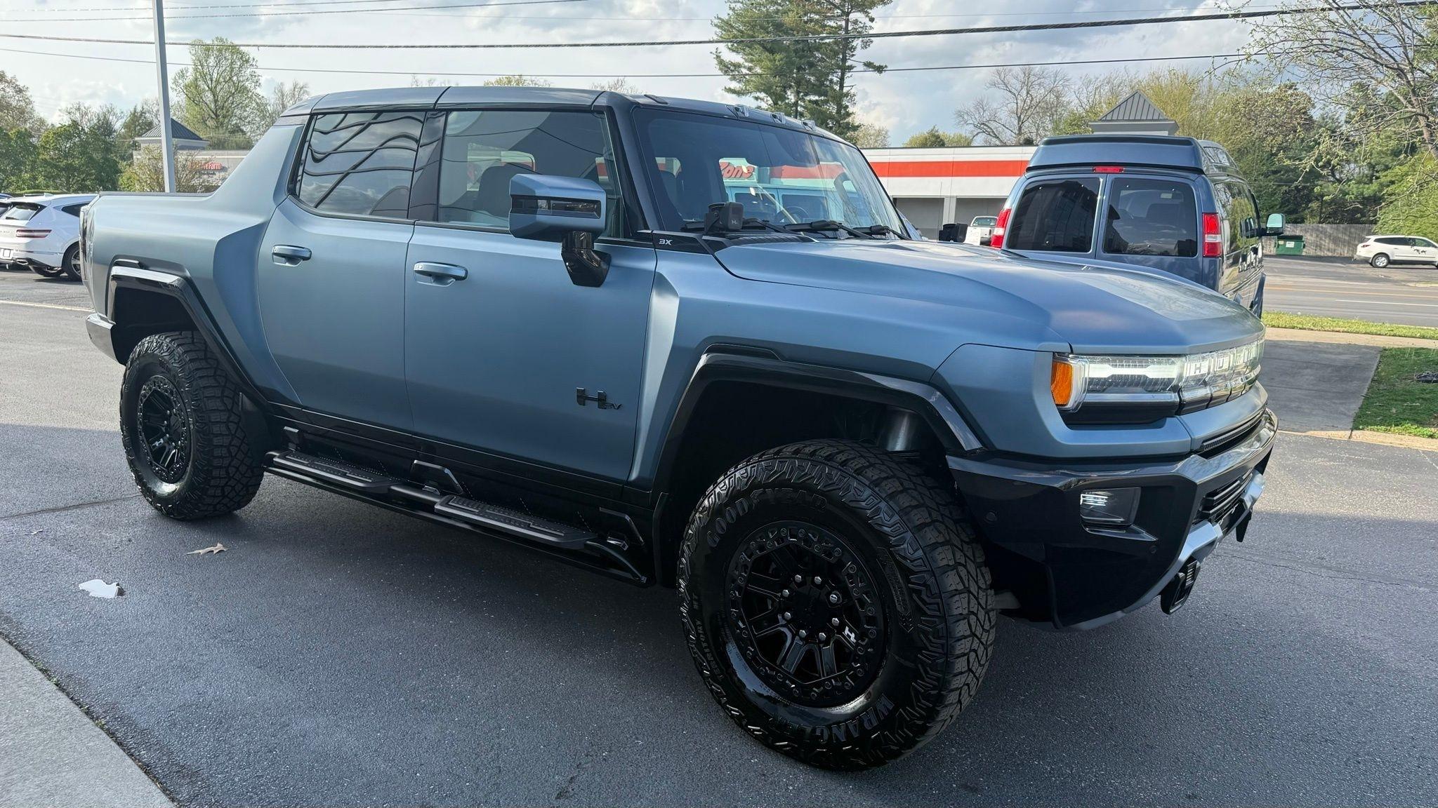 GMC HUMMER EV  2024