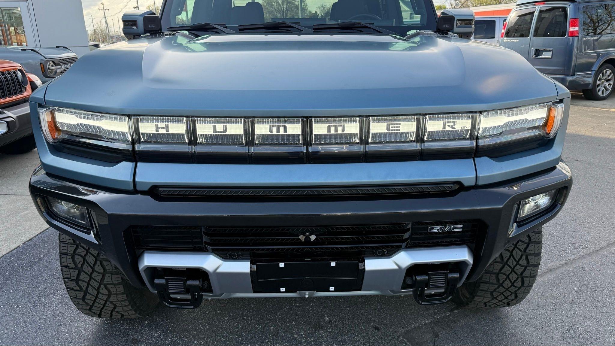GMC HUMMER EV  2024