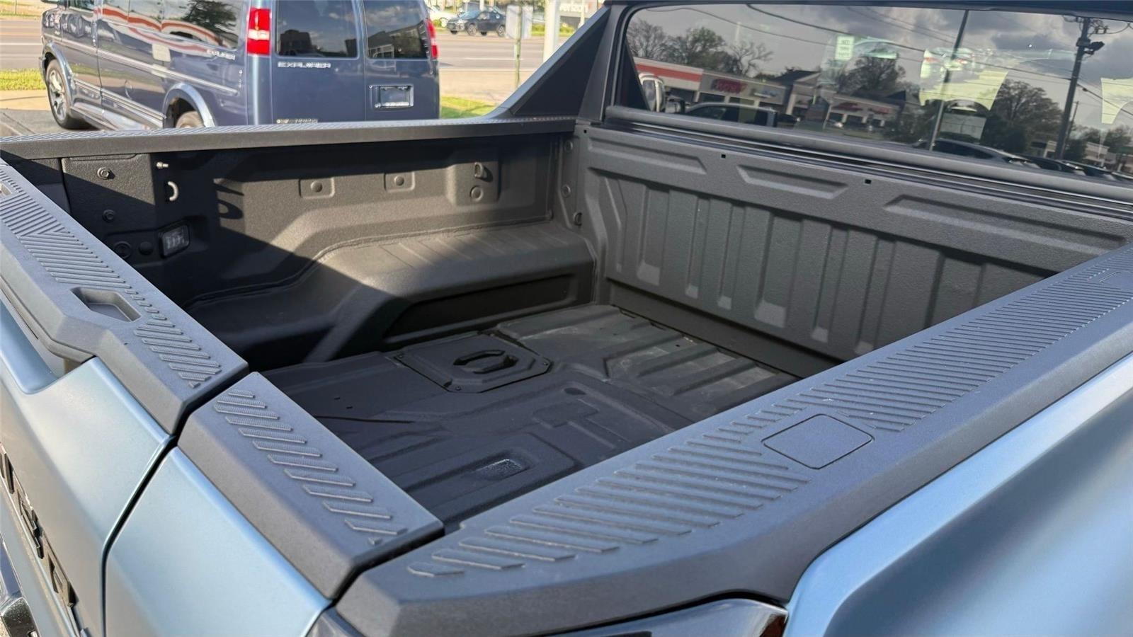 GMC HUMMER EV  2024