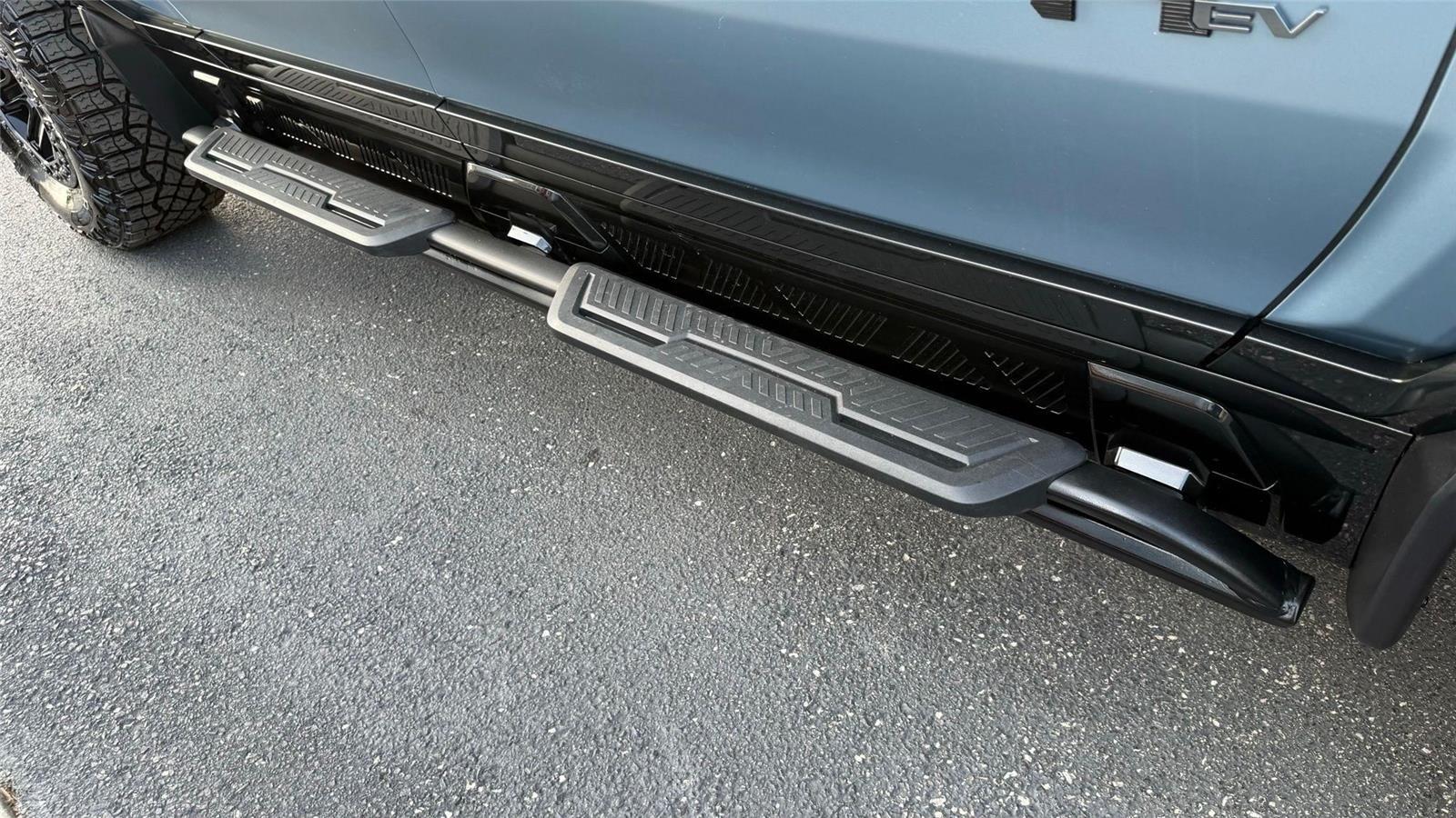 GMC HUMMER EV  2024