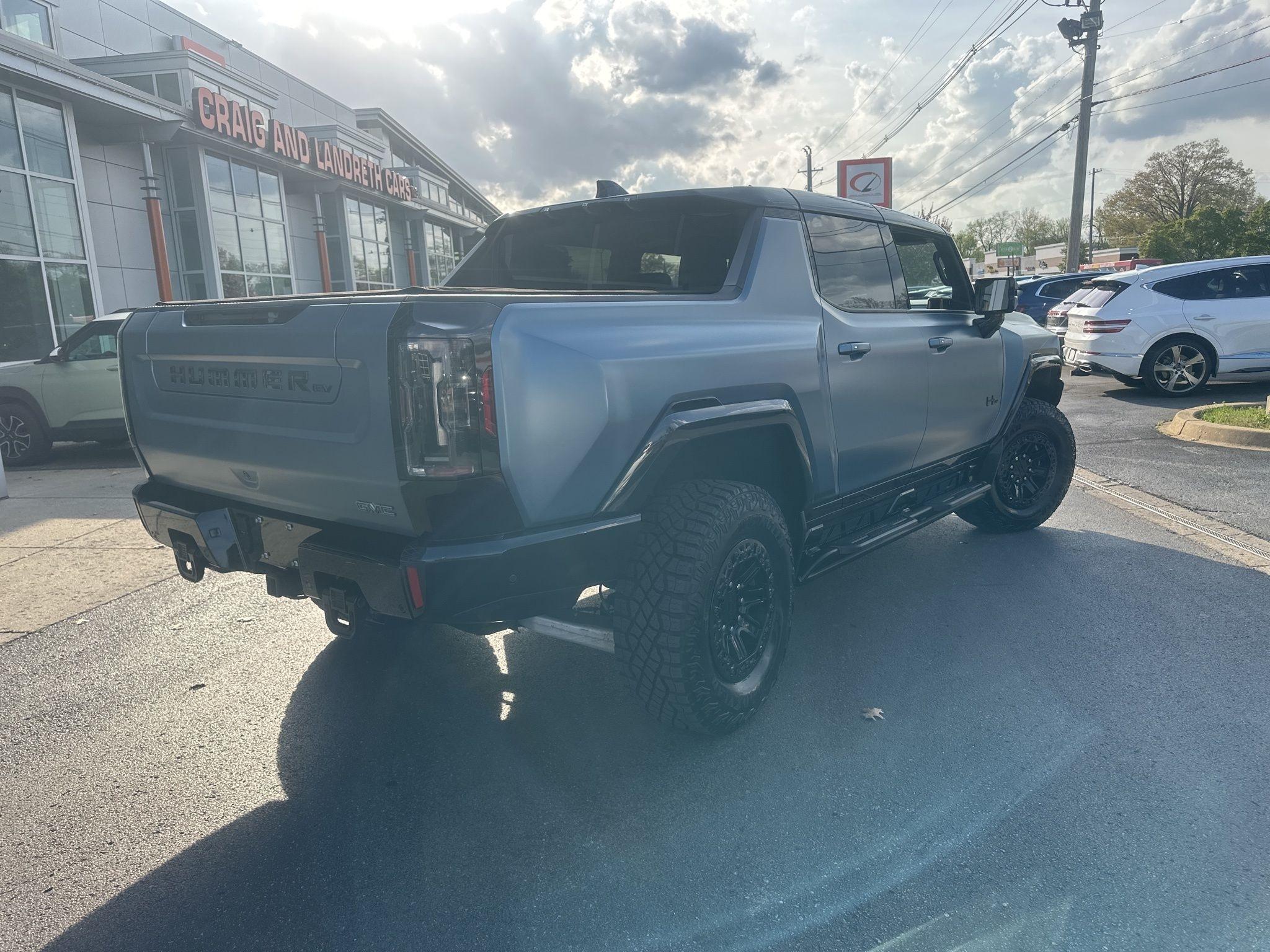 GMC HUMMER EV  2024