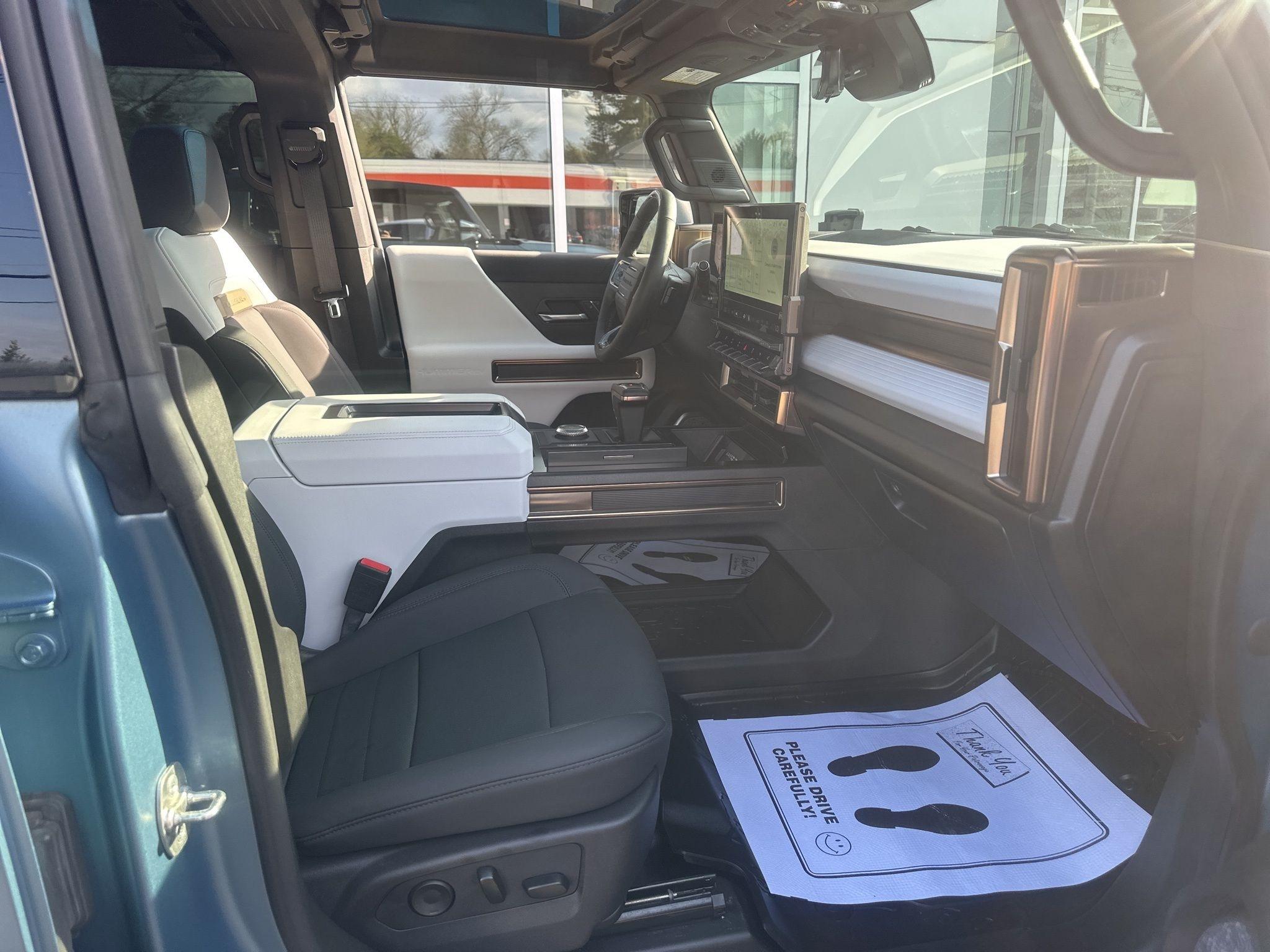 GMC HUMMER EV  2024