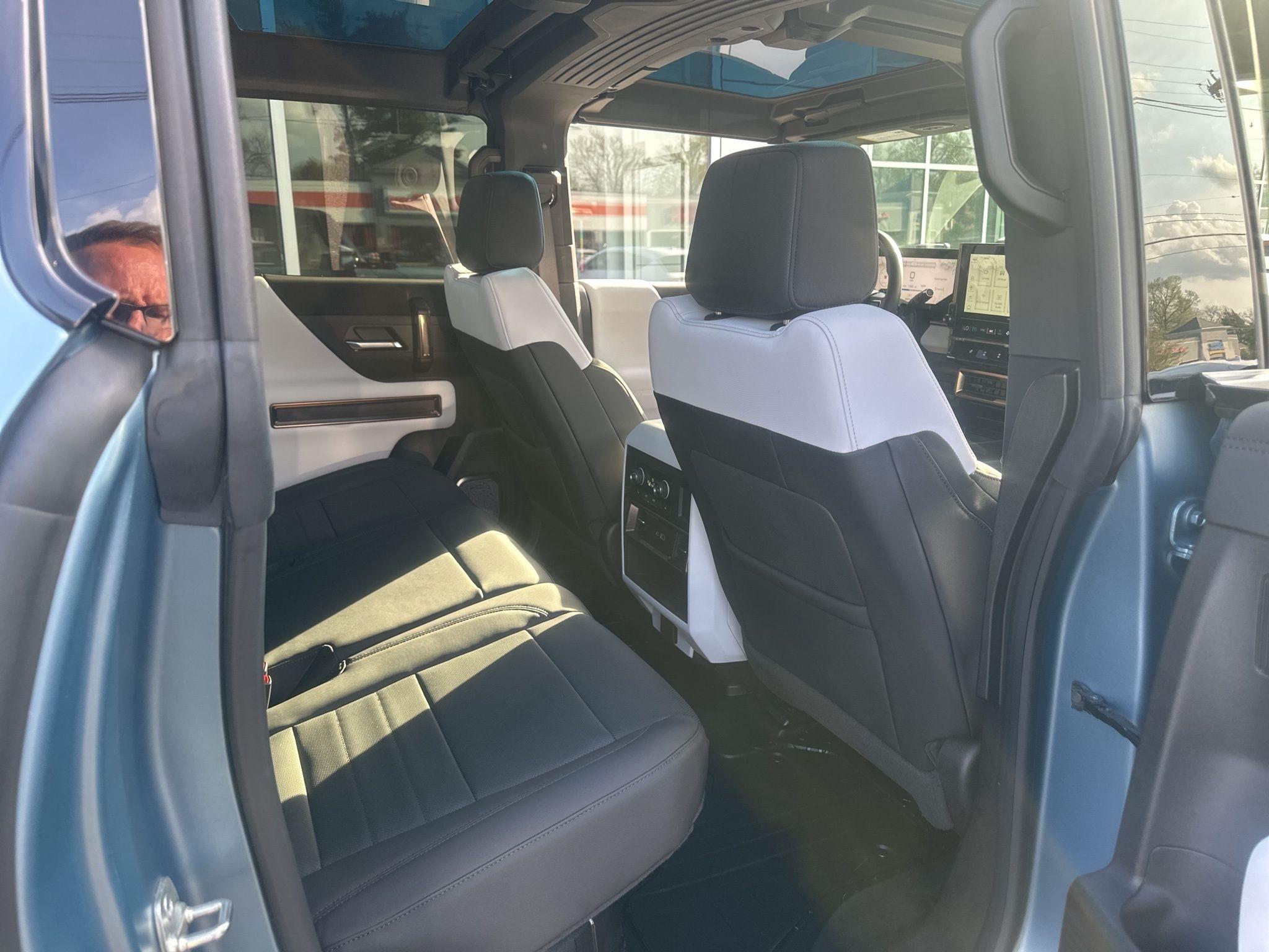 GMC HUMMER EV  2024