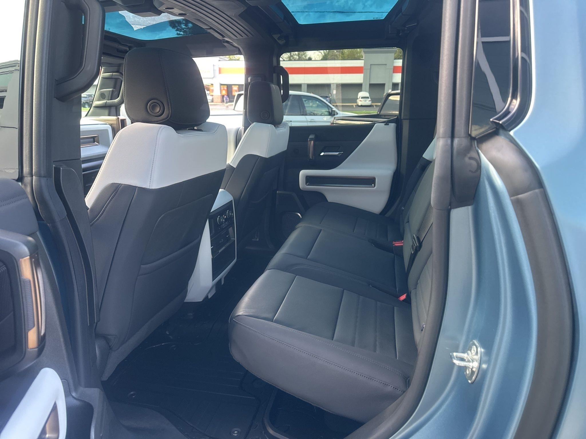 GMC HUMMER EV  2024