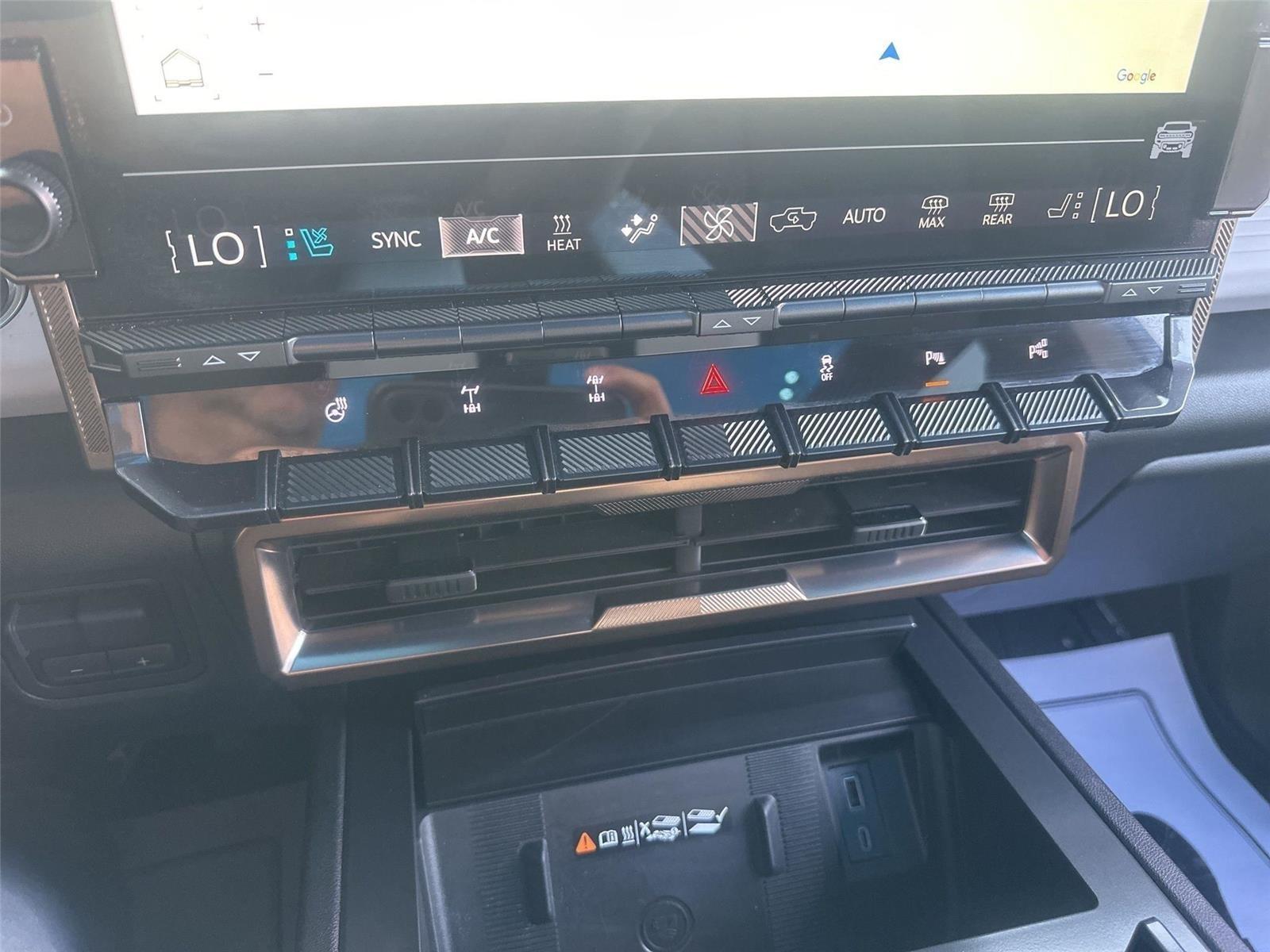 GMC HUMMER EV  2024