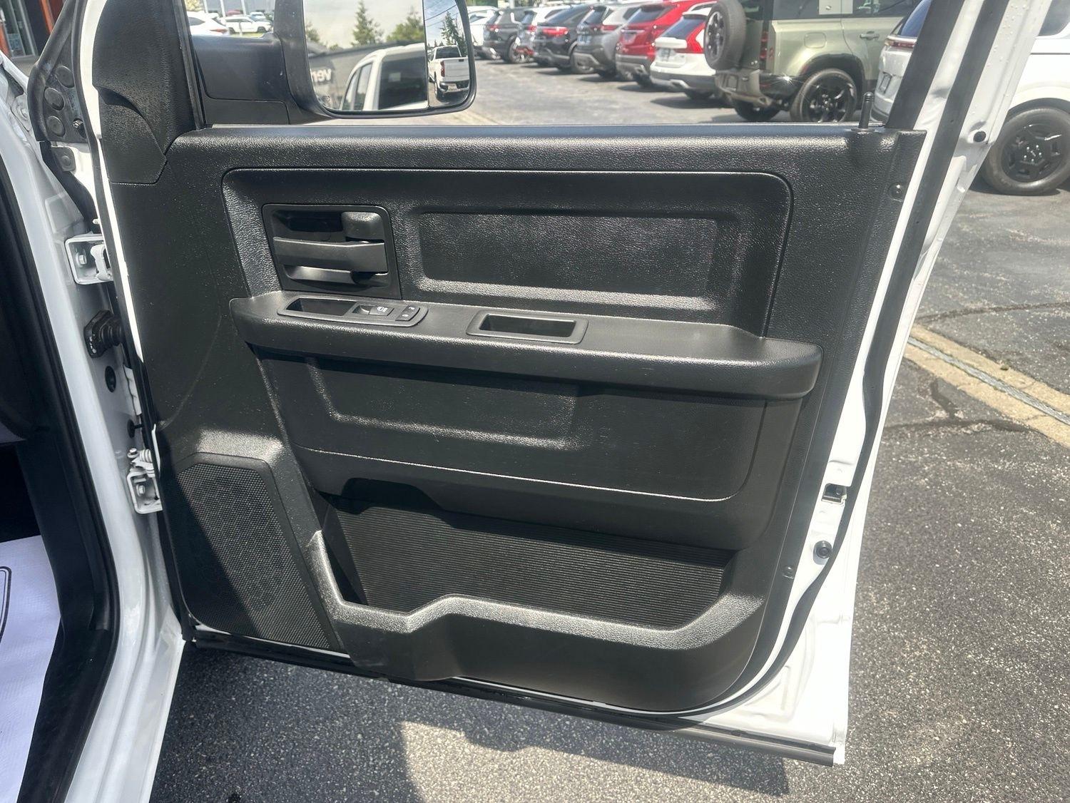 RAM 1500 Classic  2024