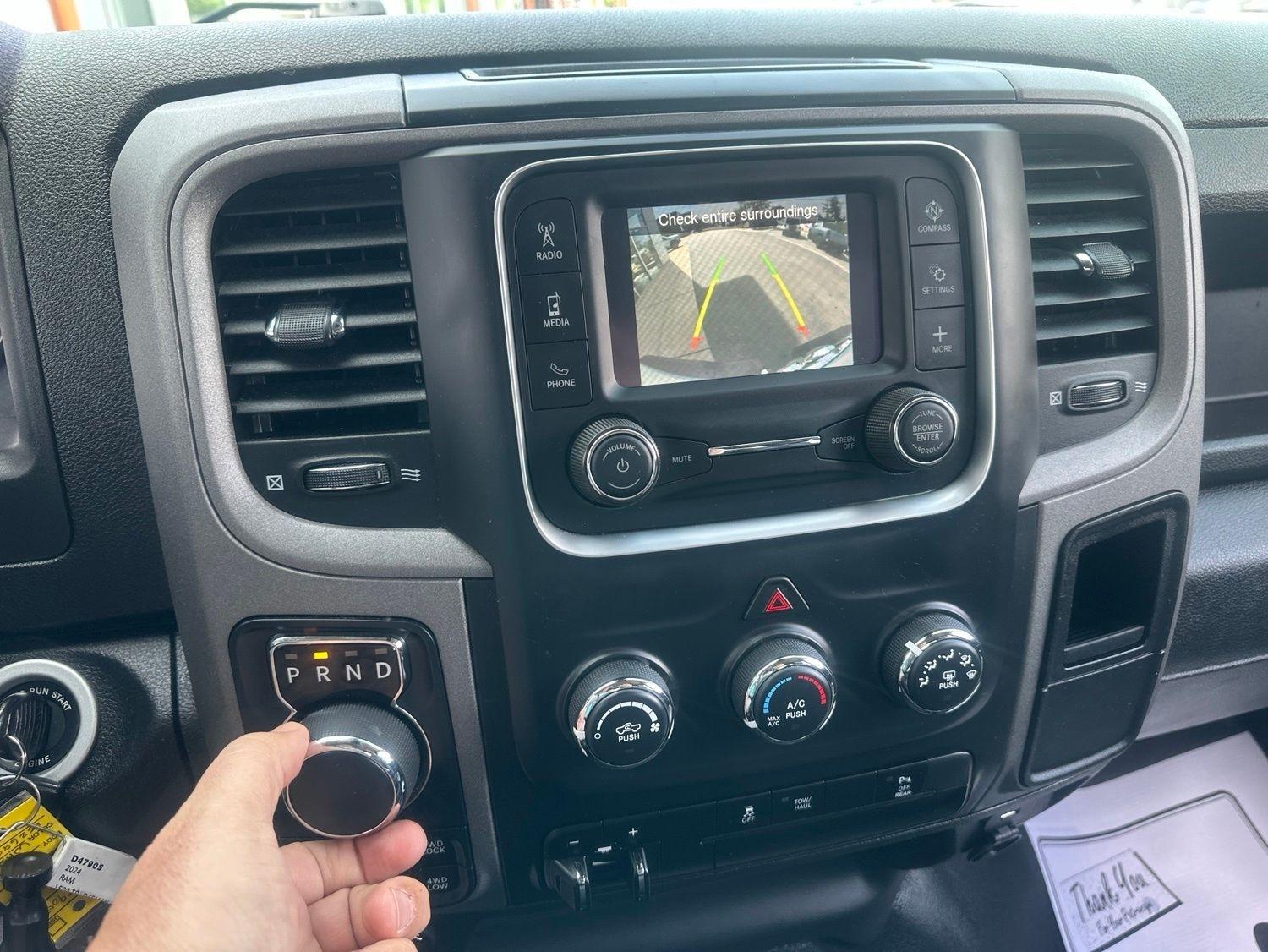 RAM 1500 Classic  2024