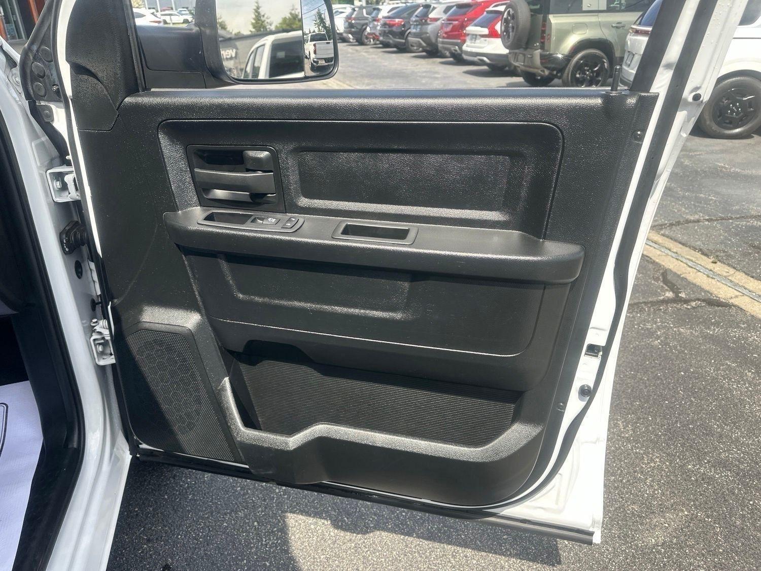 RAM 1500 Classic  2024