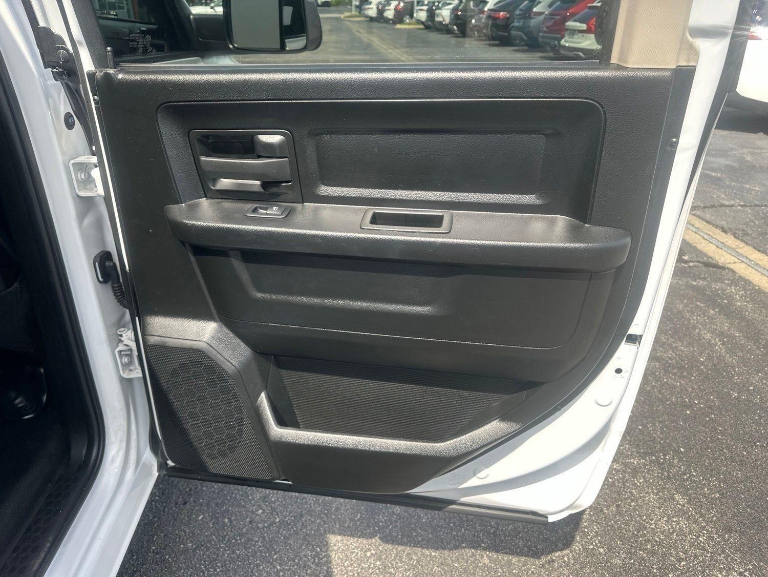 RAM 1500 Classic  2024