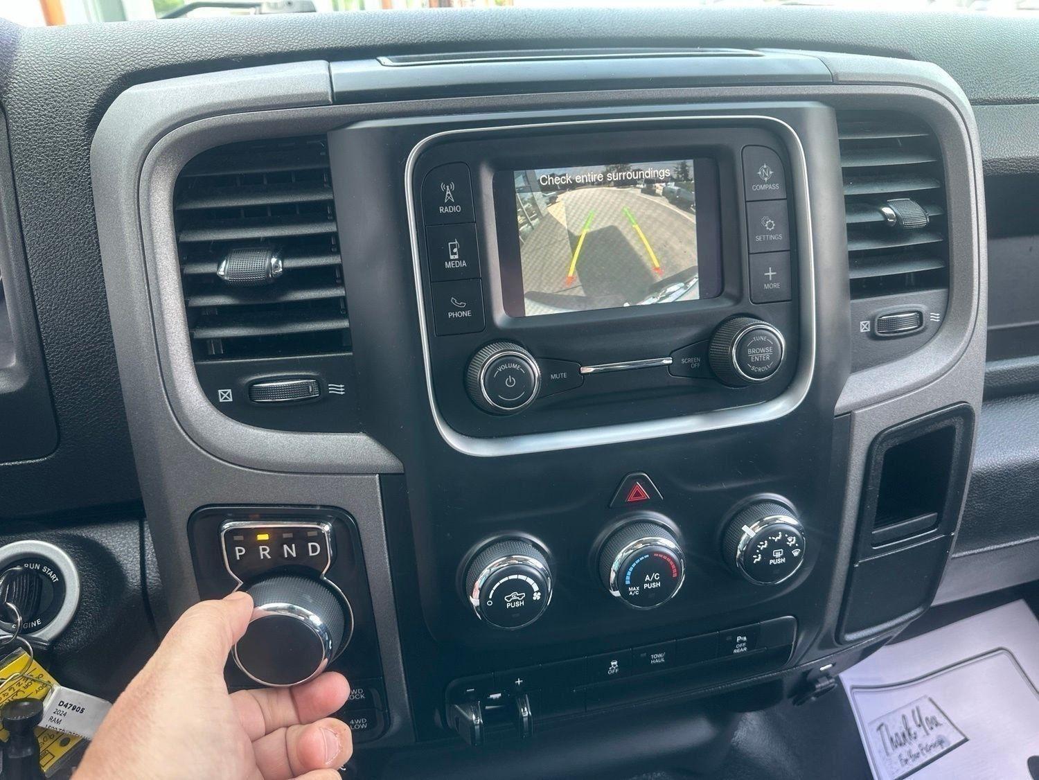 RAM 1500 Classic  2024