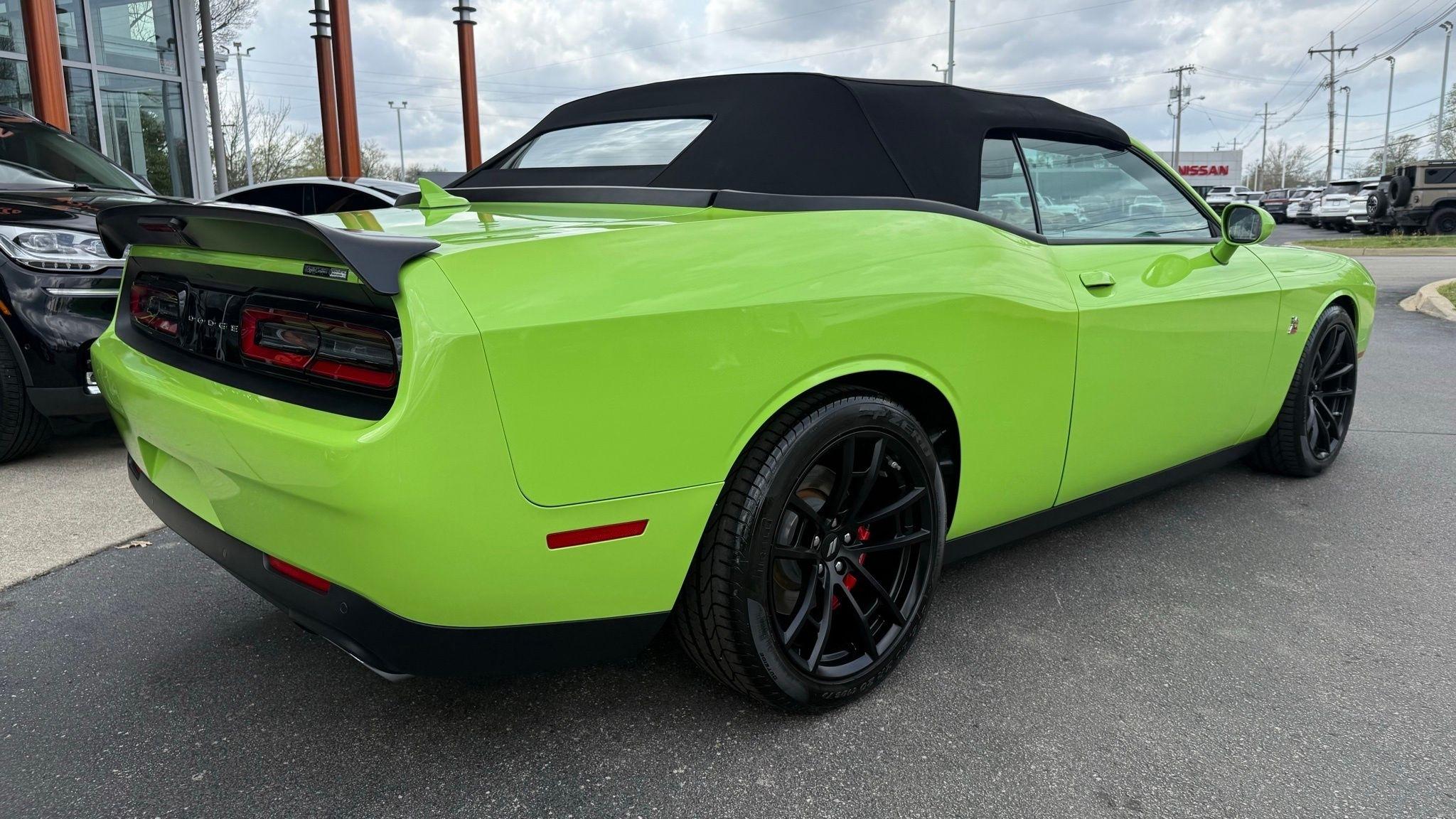 Dodge Challenger  2023