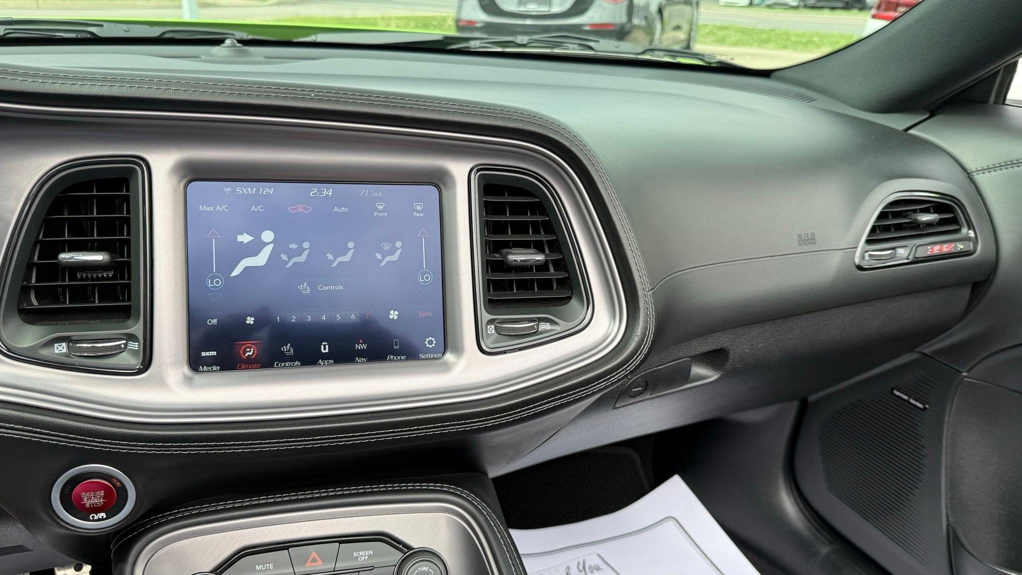 Dodge Challenger  2023