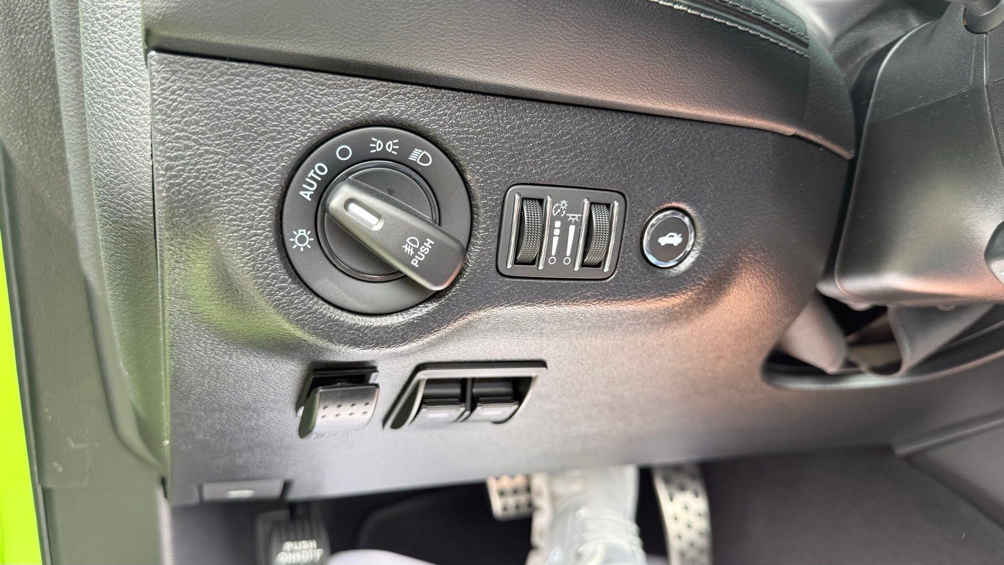 Dodge Challenger  2023