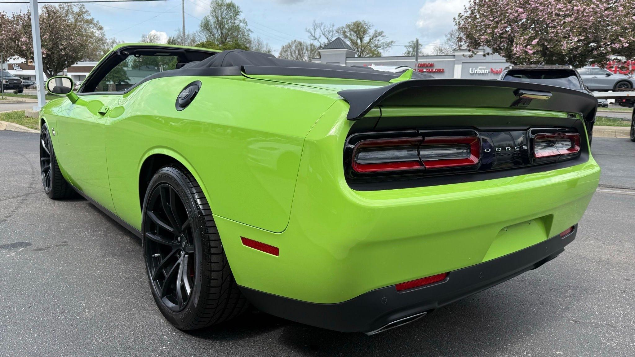 Dodge Challenger  2023