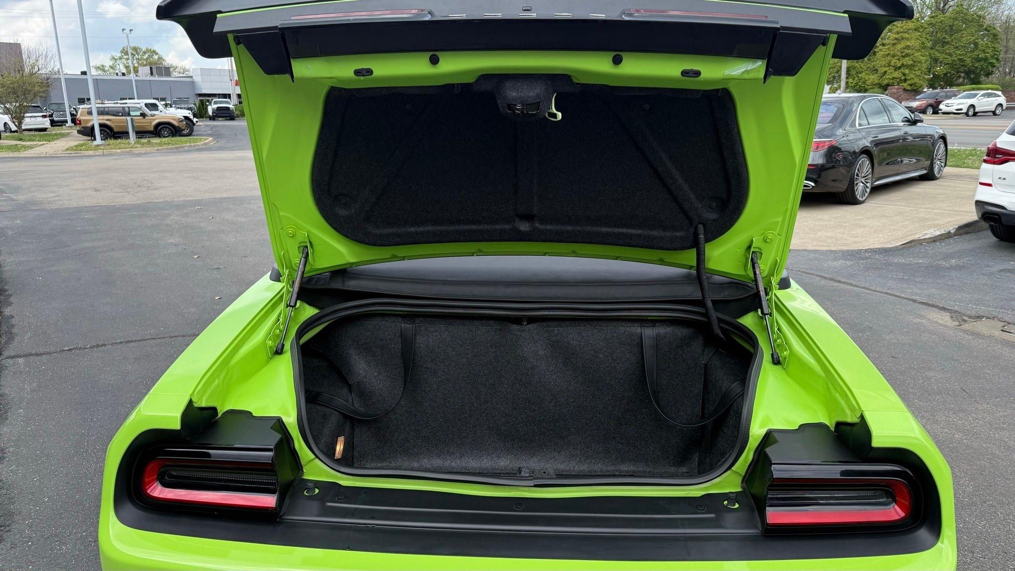 Dodge Challenger  2023