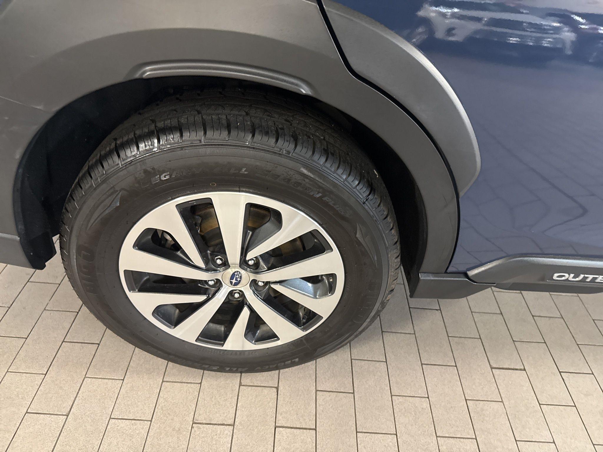 Subaru Outback  2023