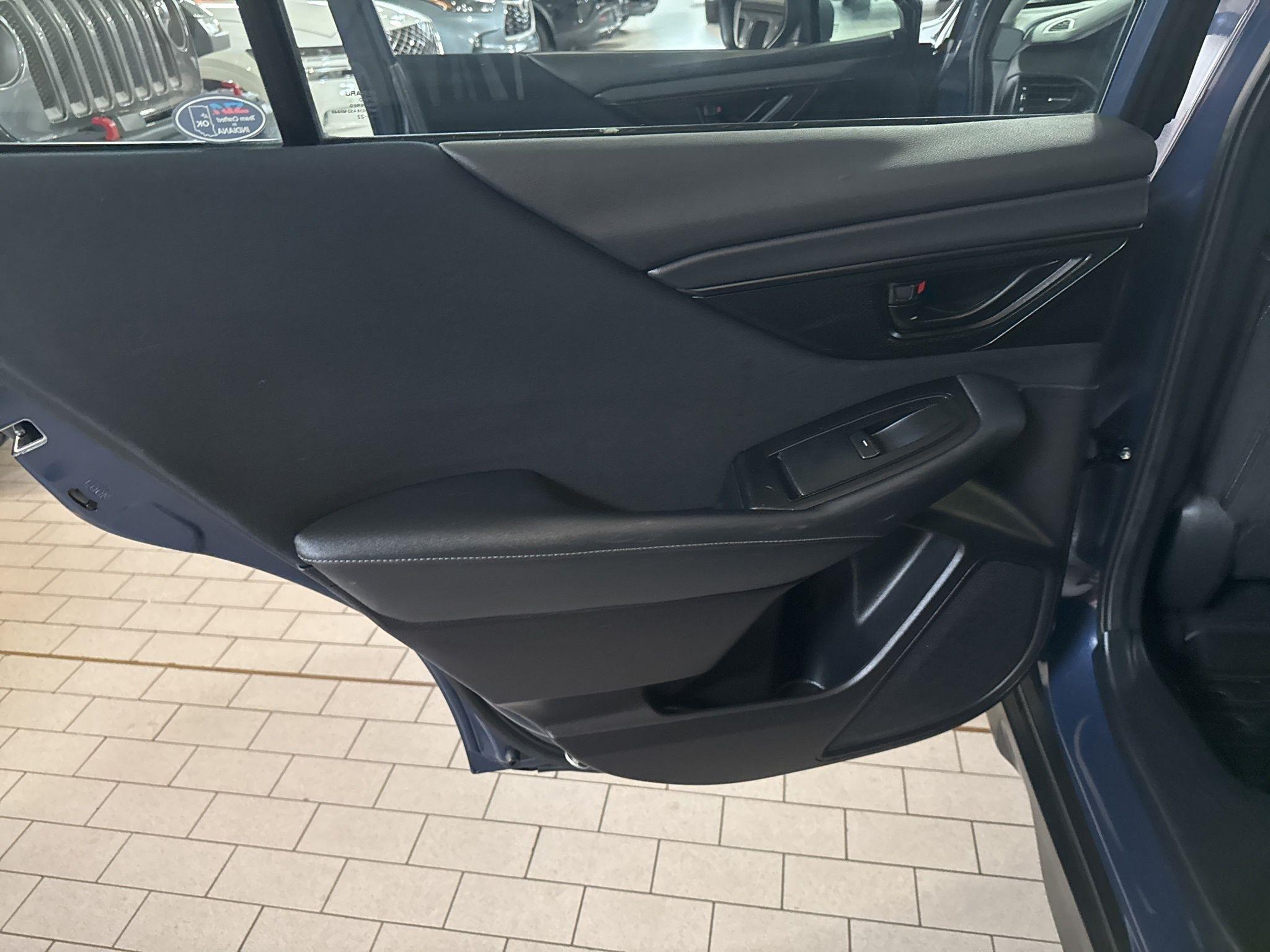 Subaru Outback  2023