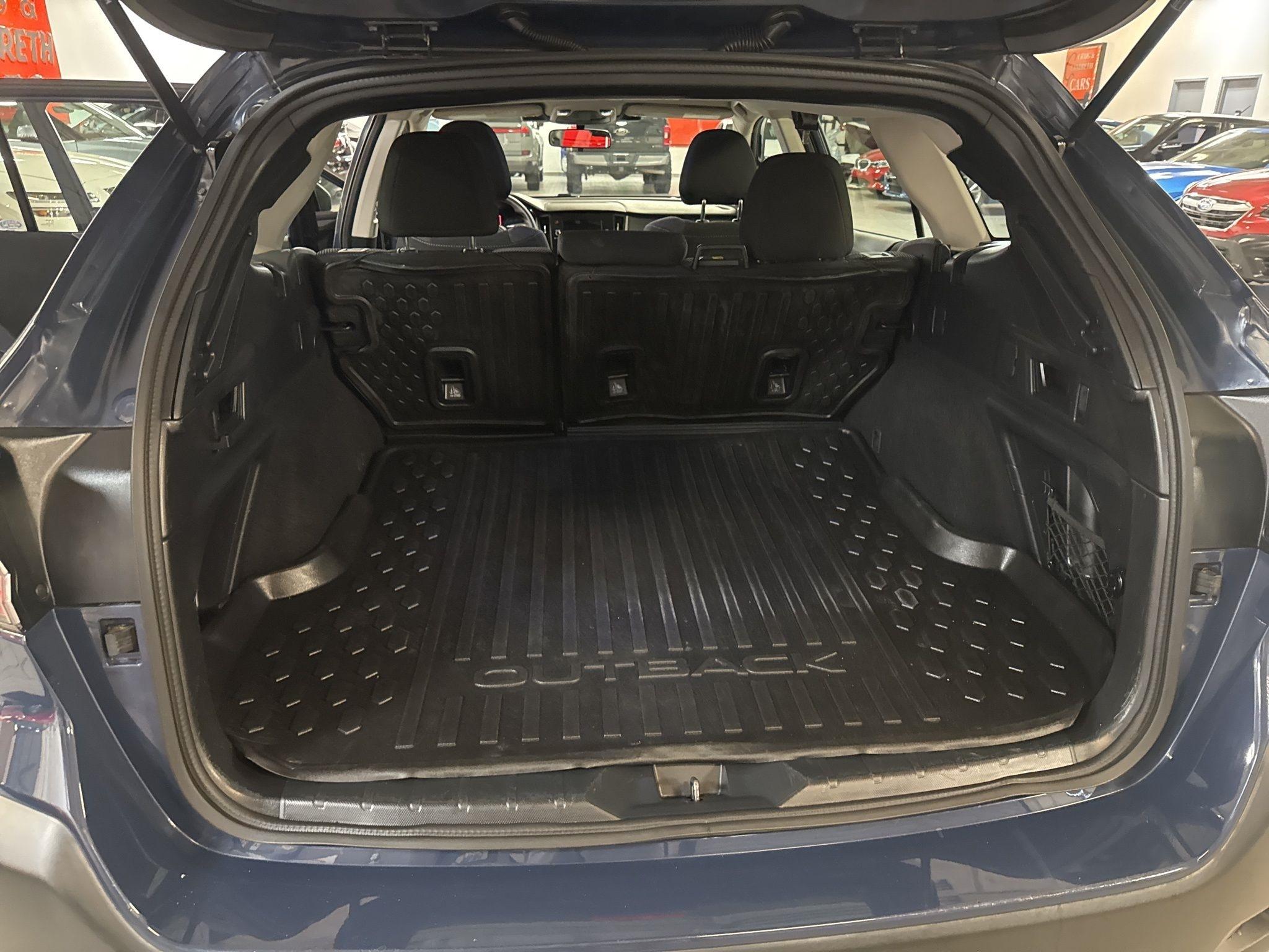 Subaru Outback  2023