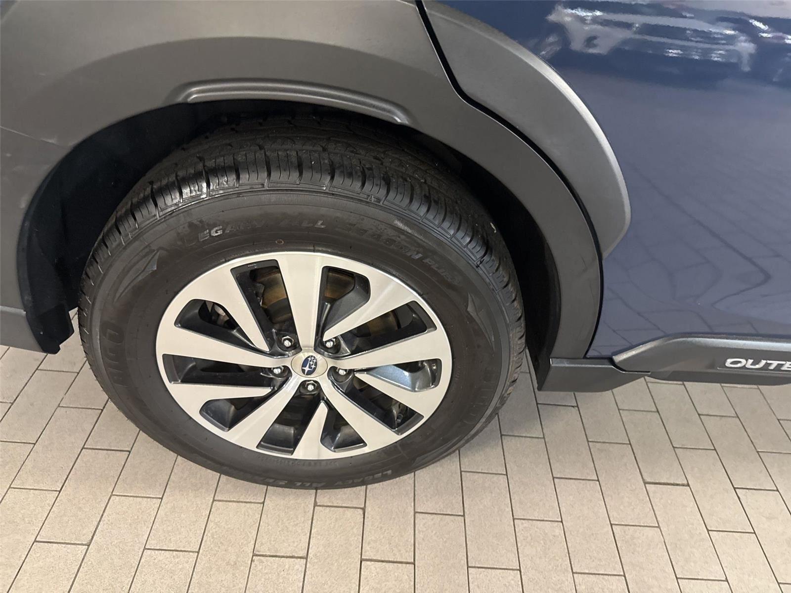 Subaru Outback  2023