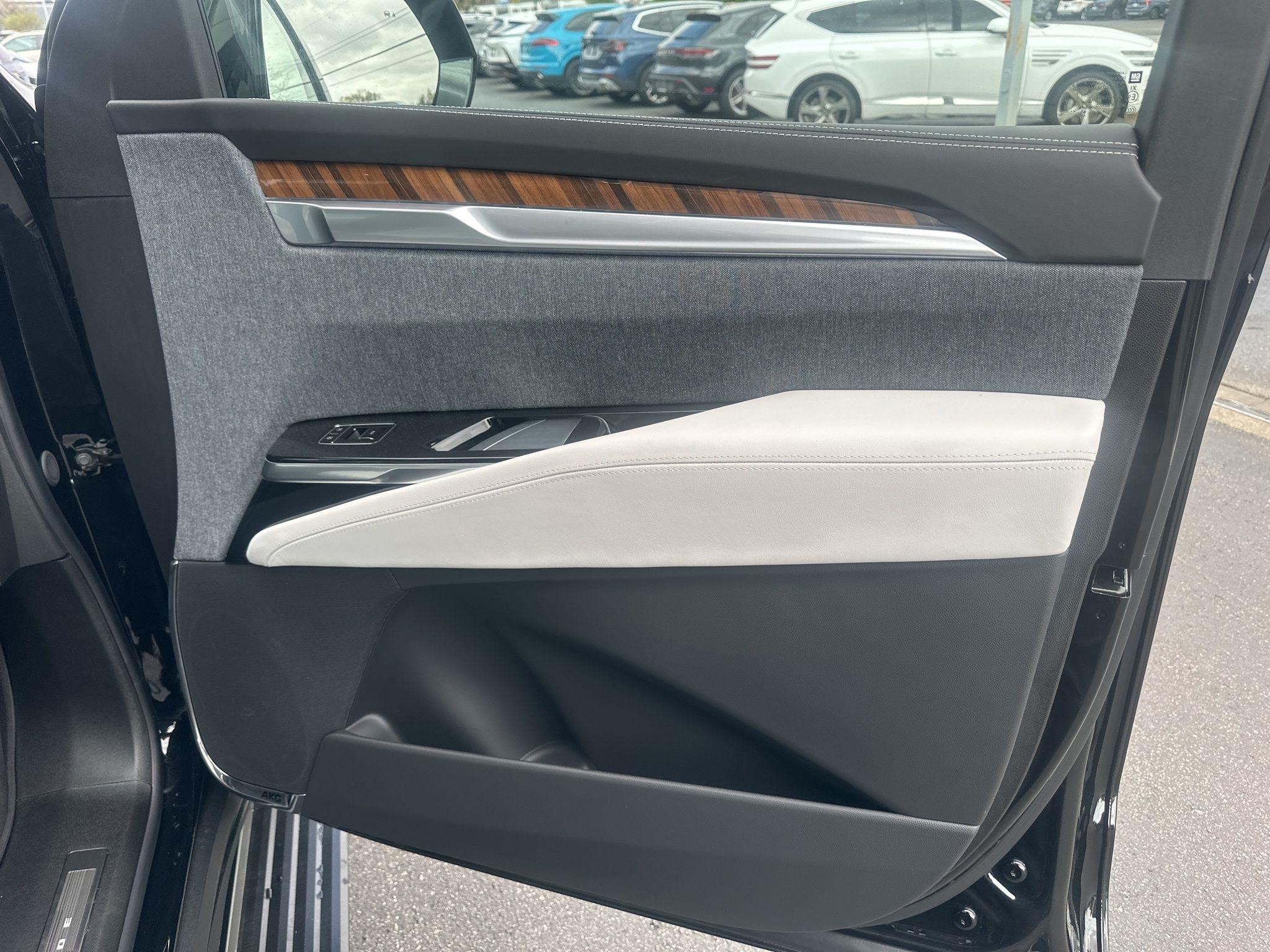 Cadillac Escalade  2026