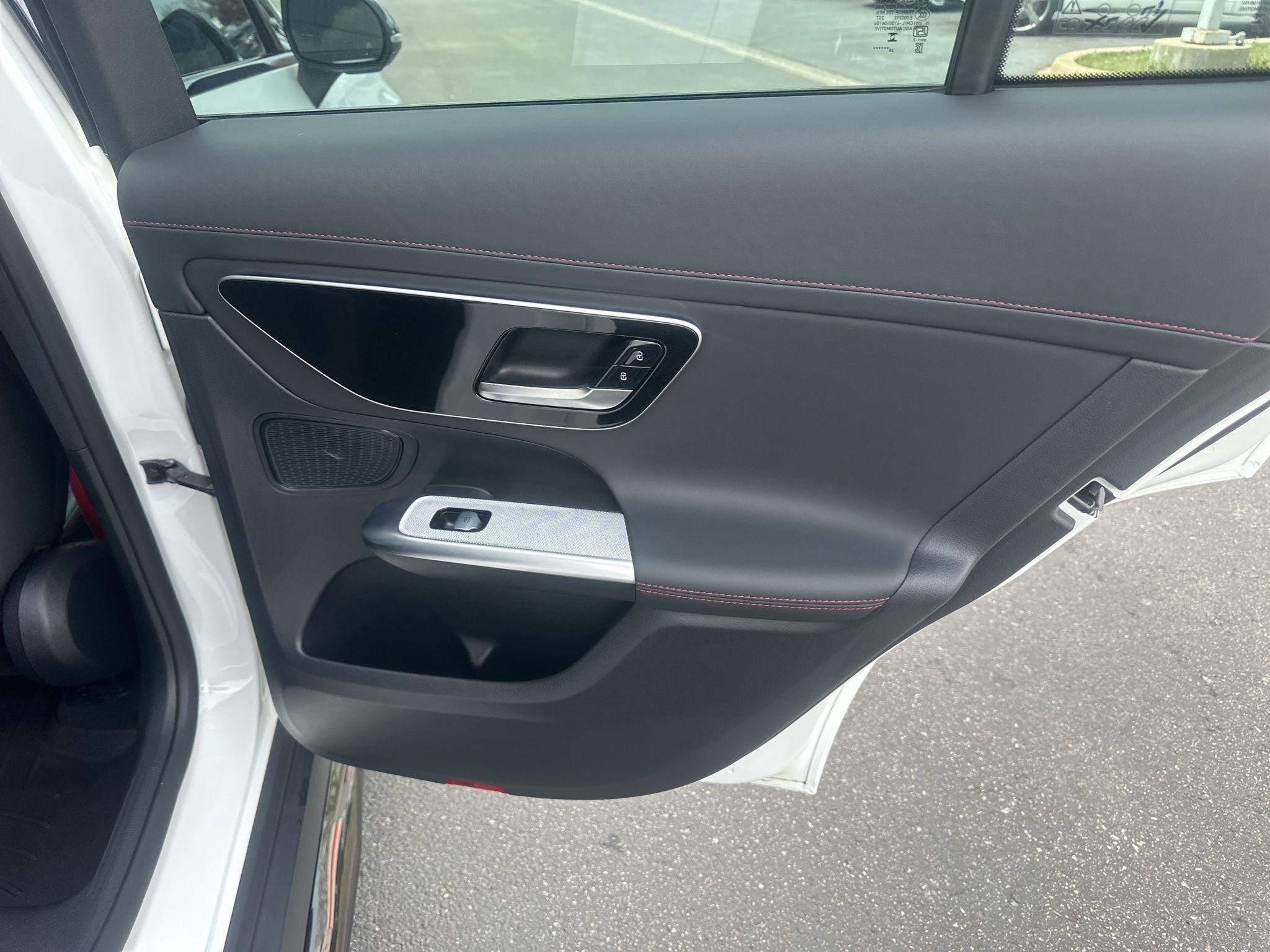 Mercedes-Benz GLC  2026