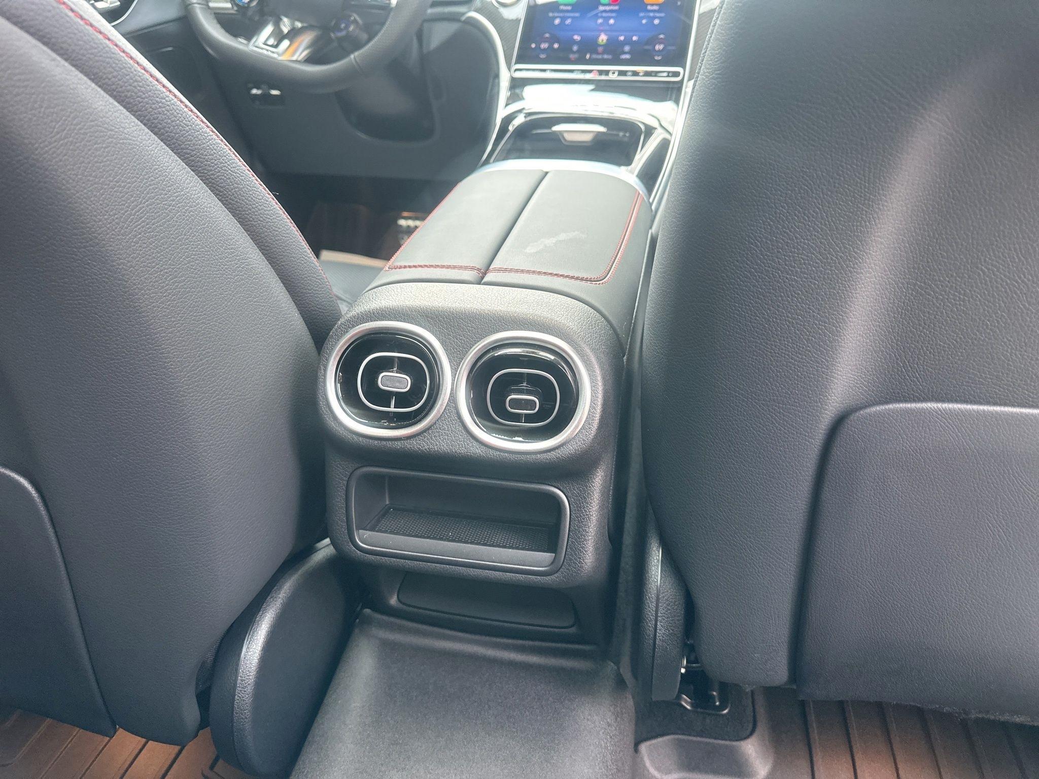 Mercedes-Benz GLC  2026