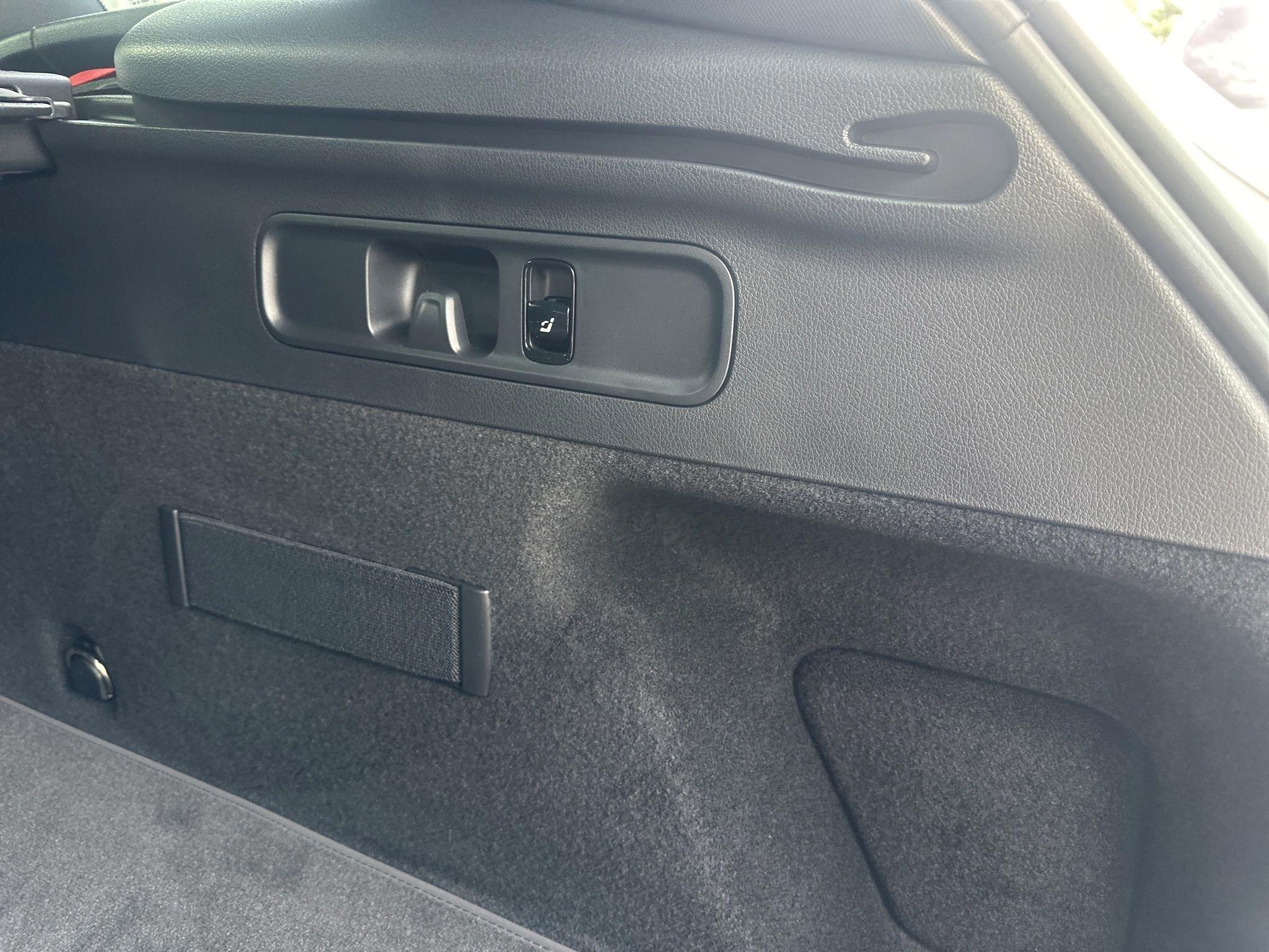 Mercedes-Benz GLC  2026