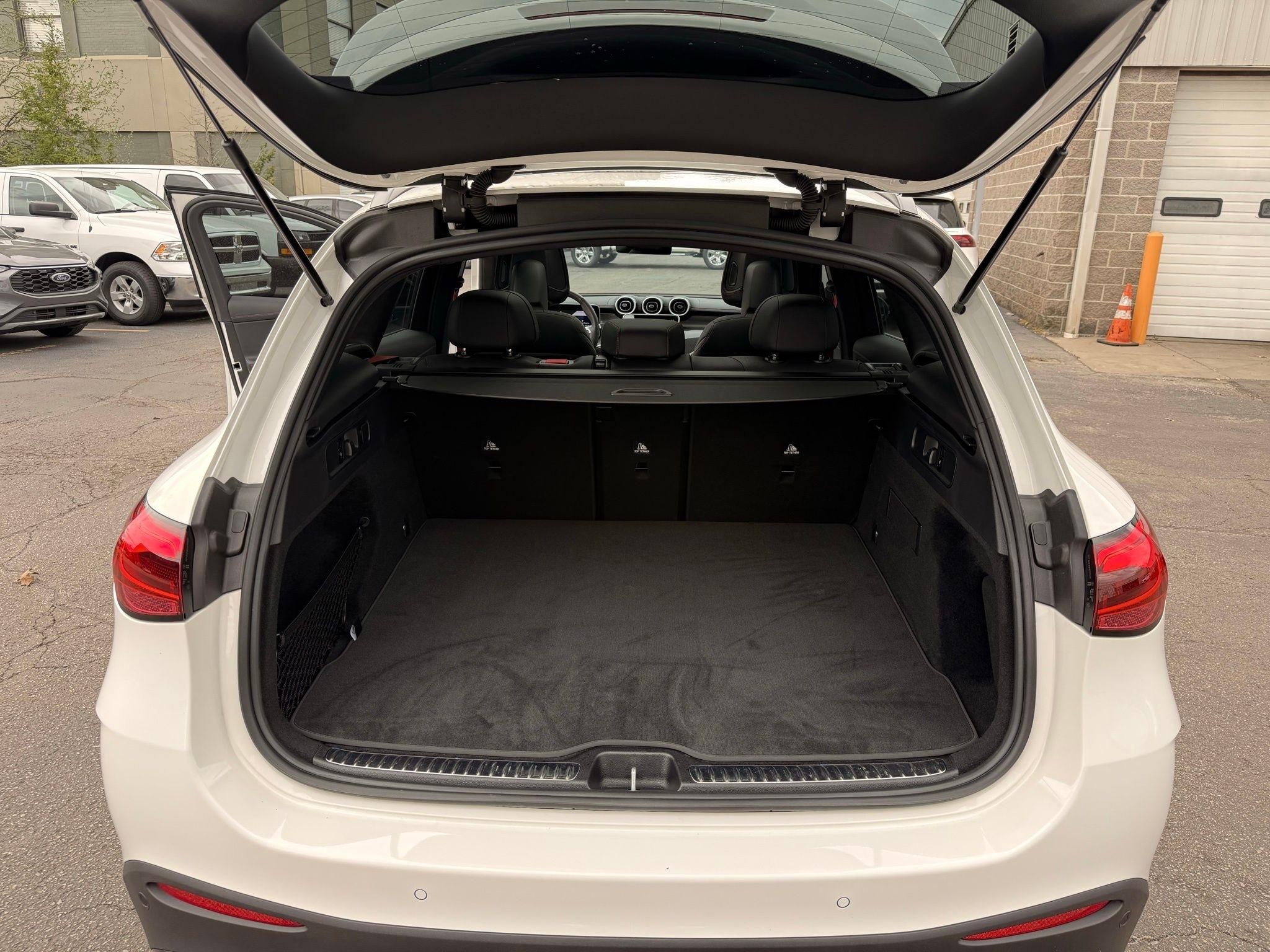 Mercedes-Benz GLC  2026