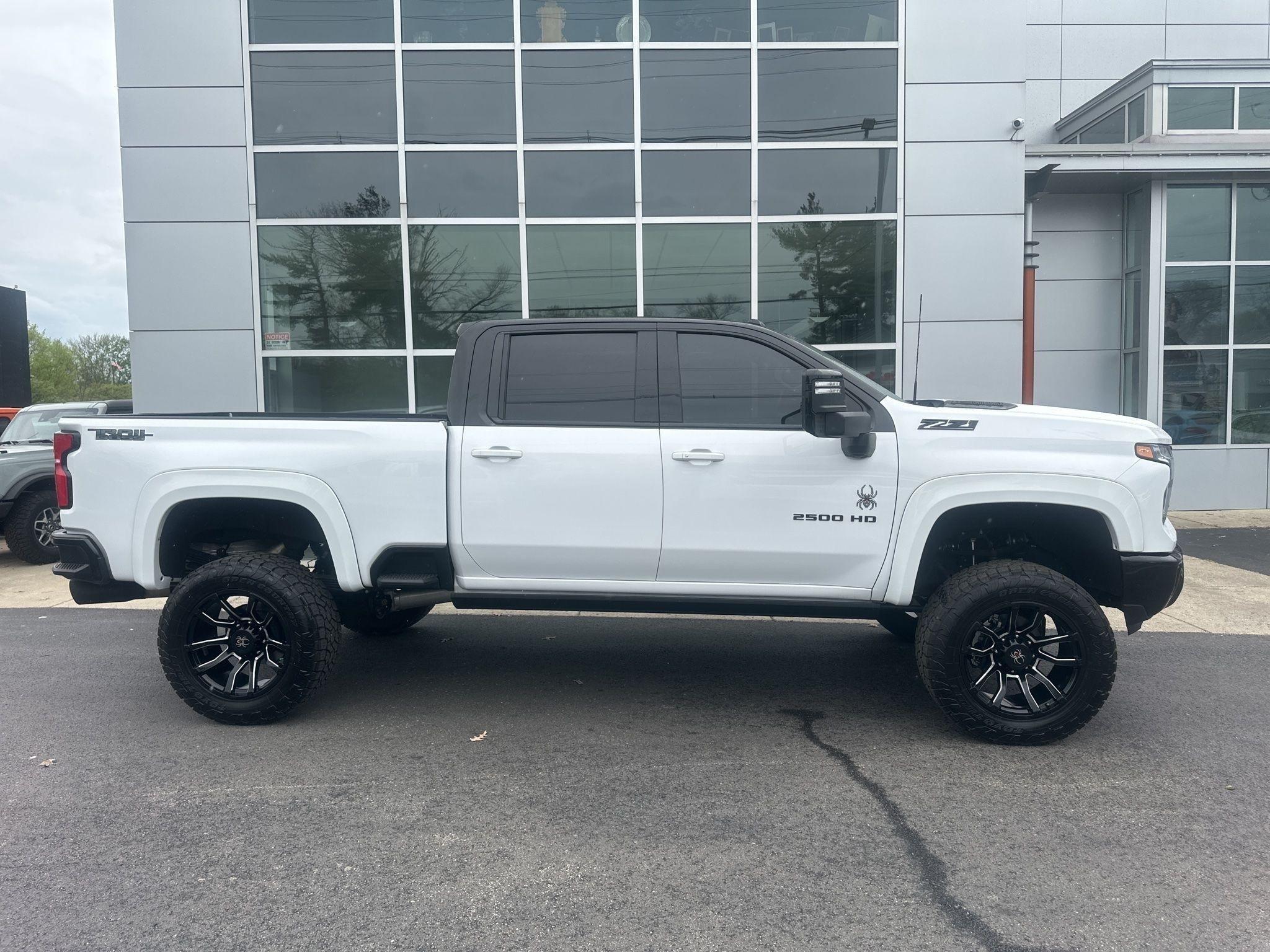 Chevrolet Silverado 2500HD  2025