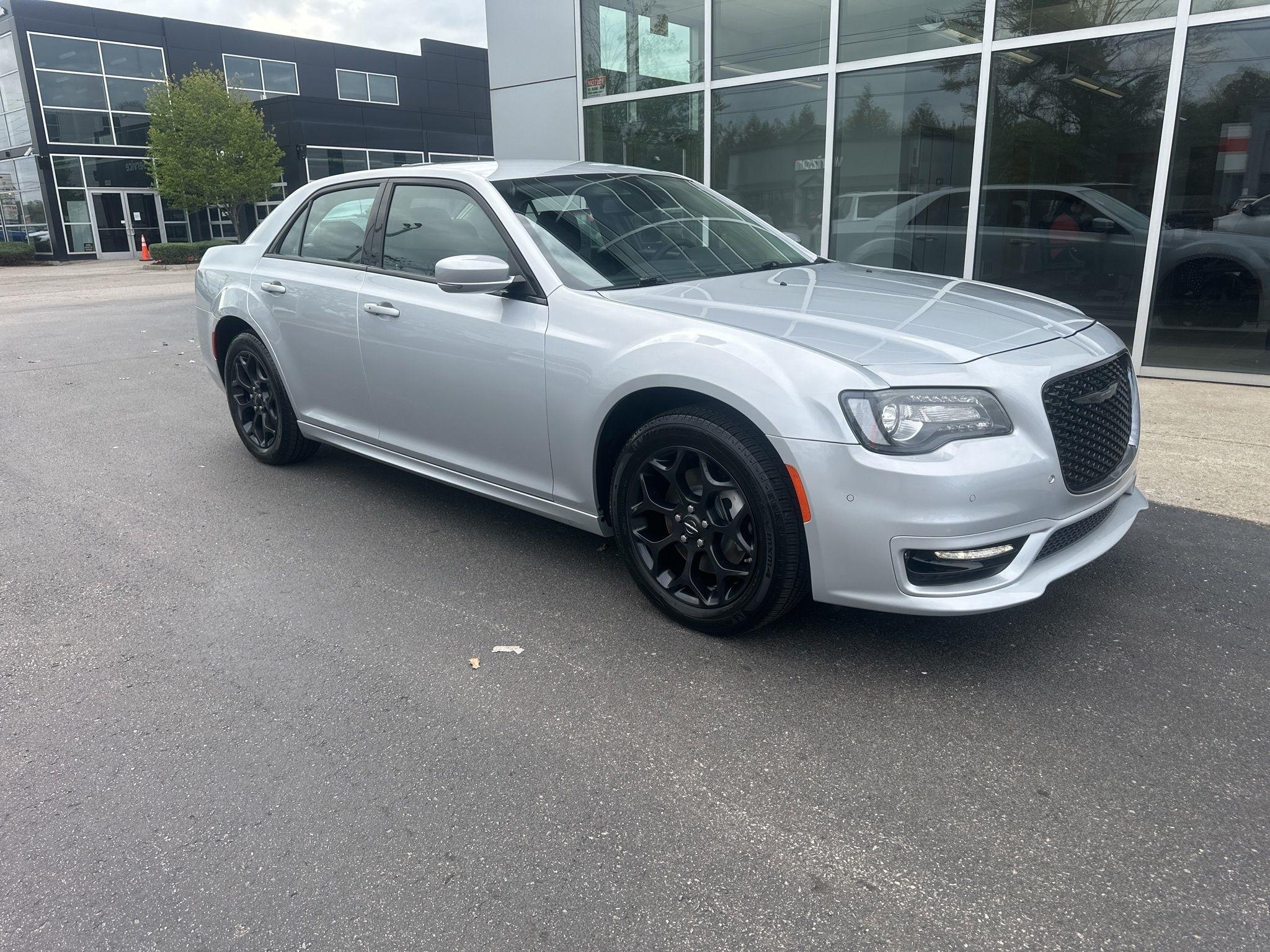 Chrysler 300  2023