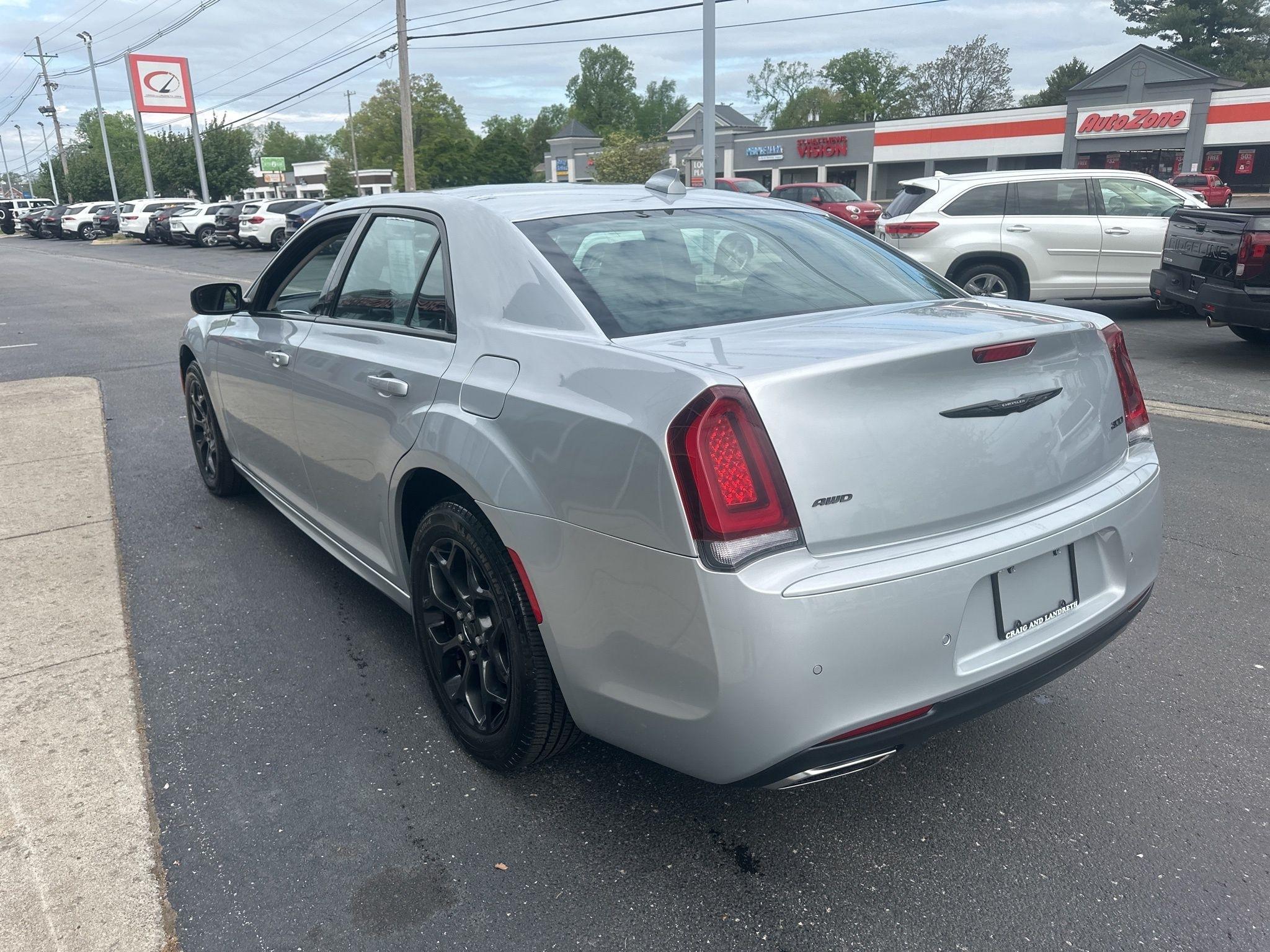 Chrysler 300  2023