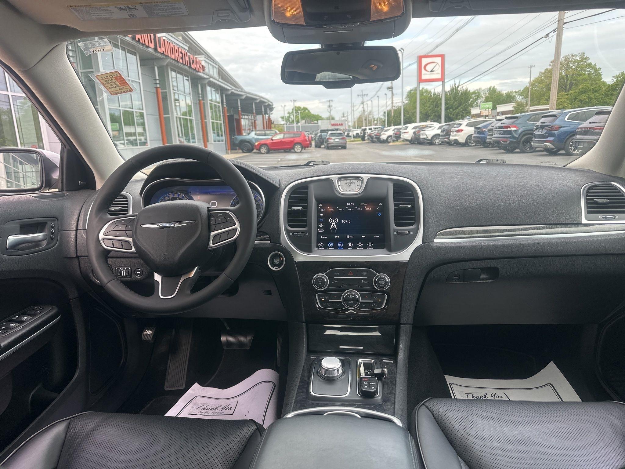 Chrysler 300  2023
