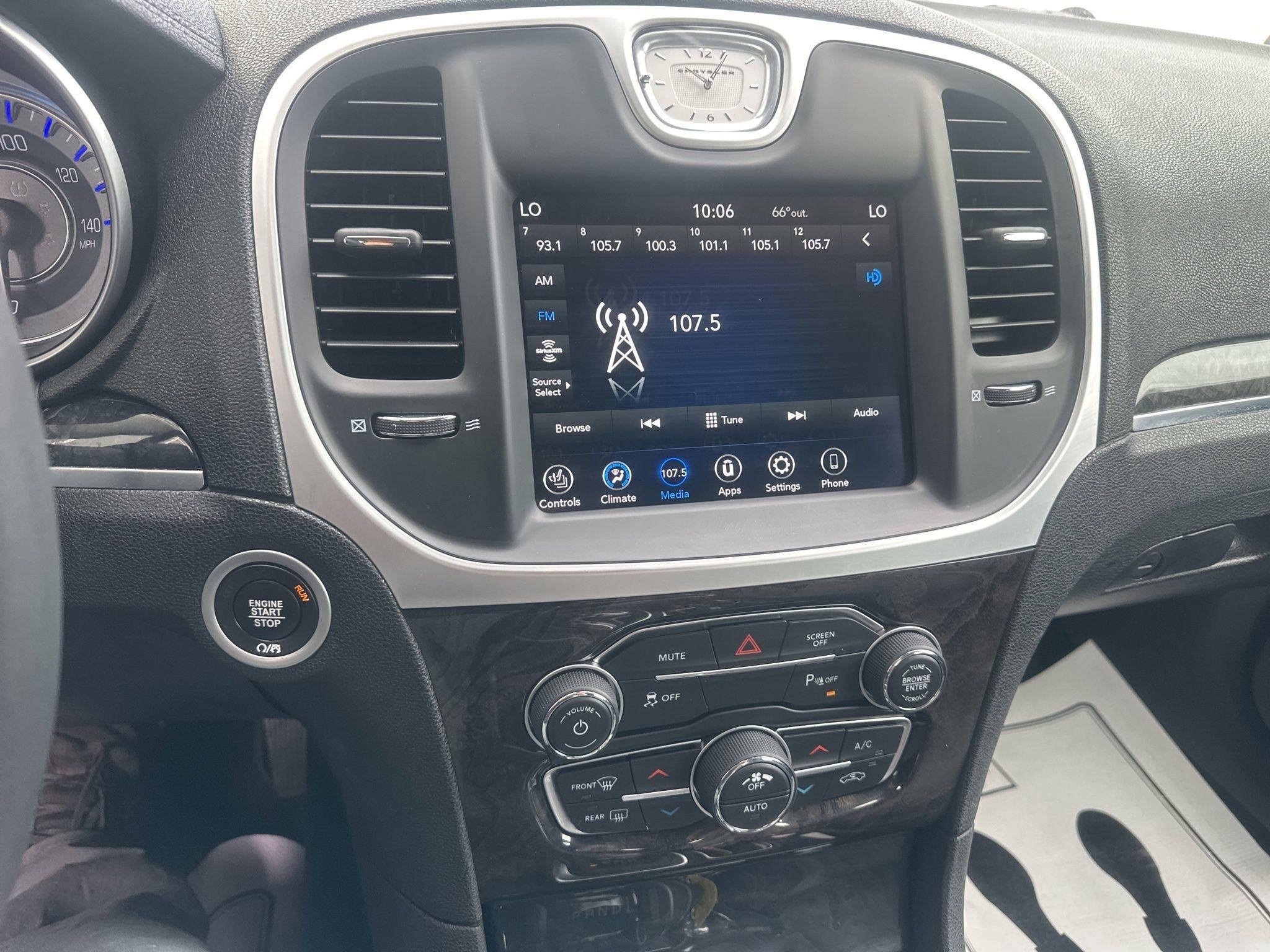 Chrysler 300  2023