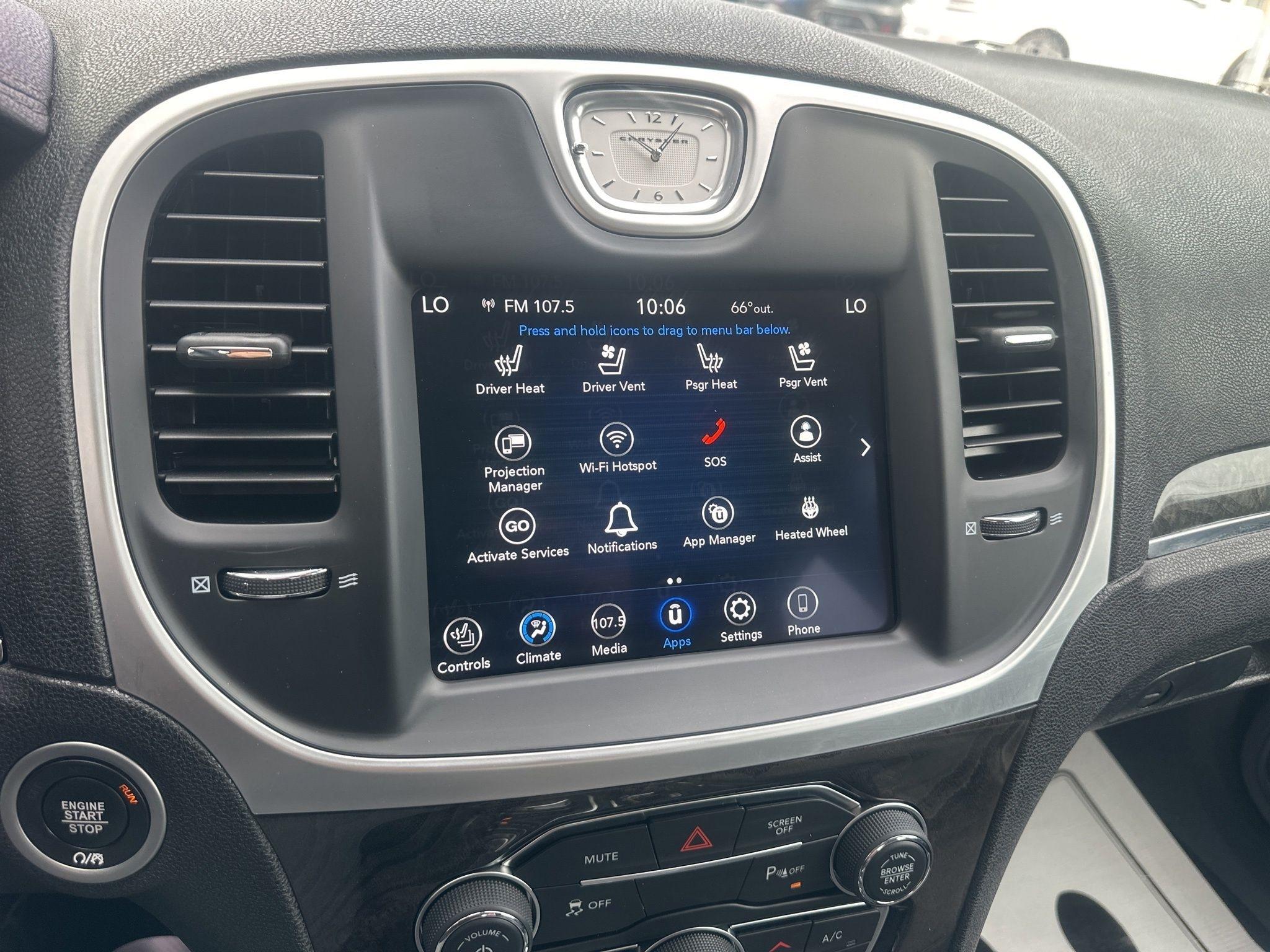Chrysler 300  2023
