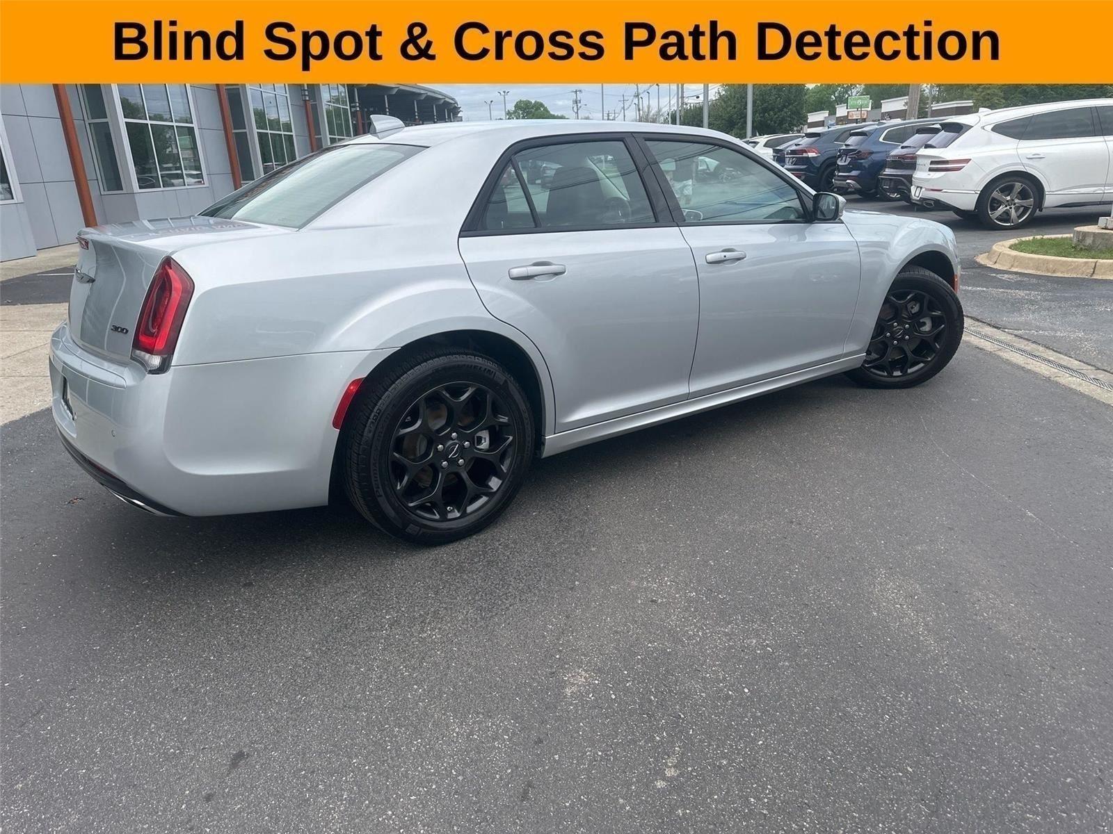 Chrysler 300  2023