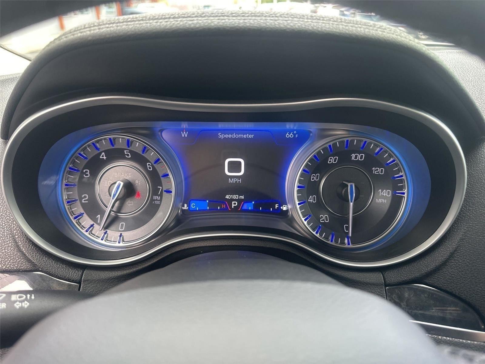 Chrysler 300  2023