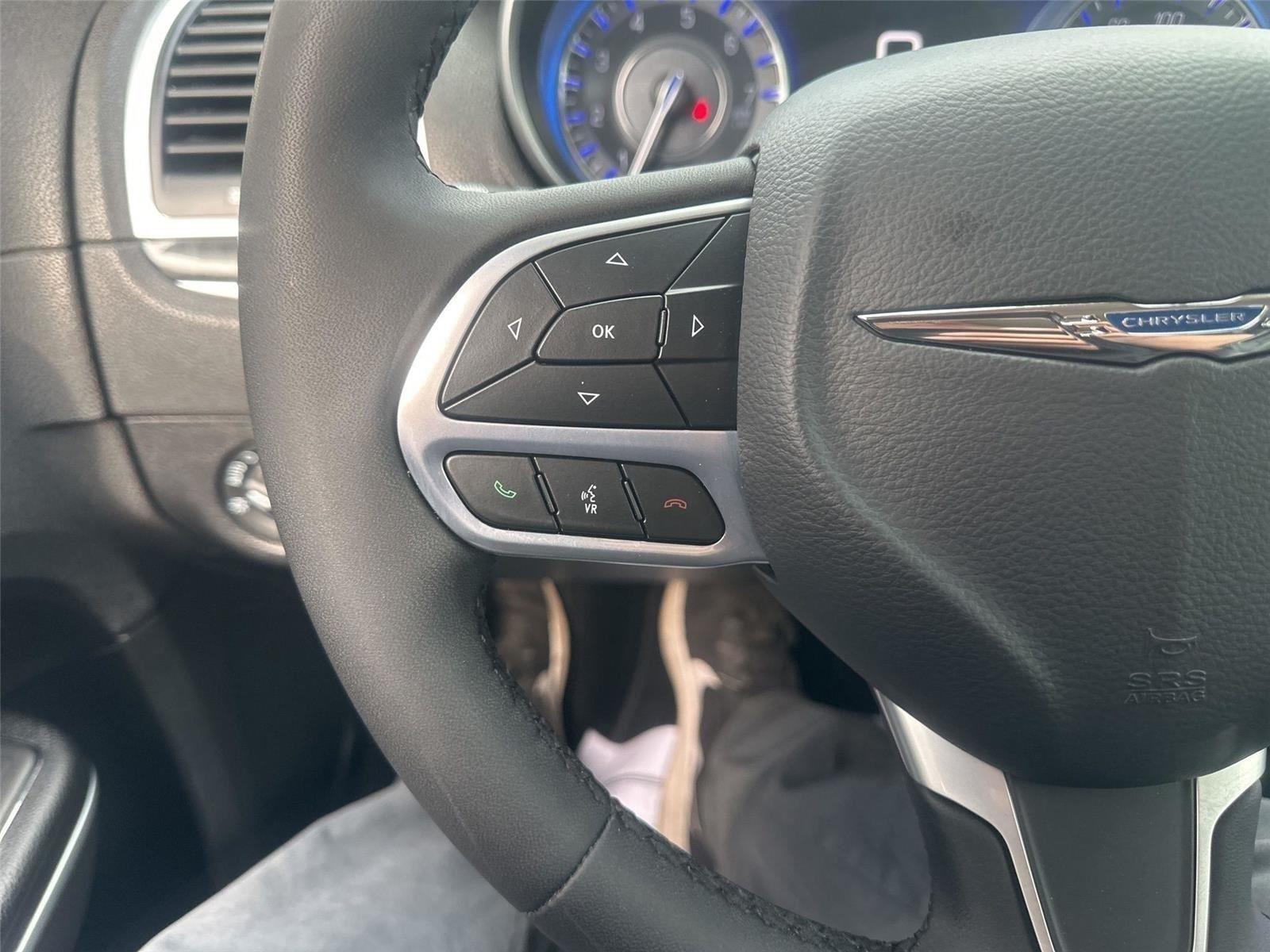 Chrysler 300  2023